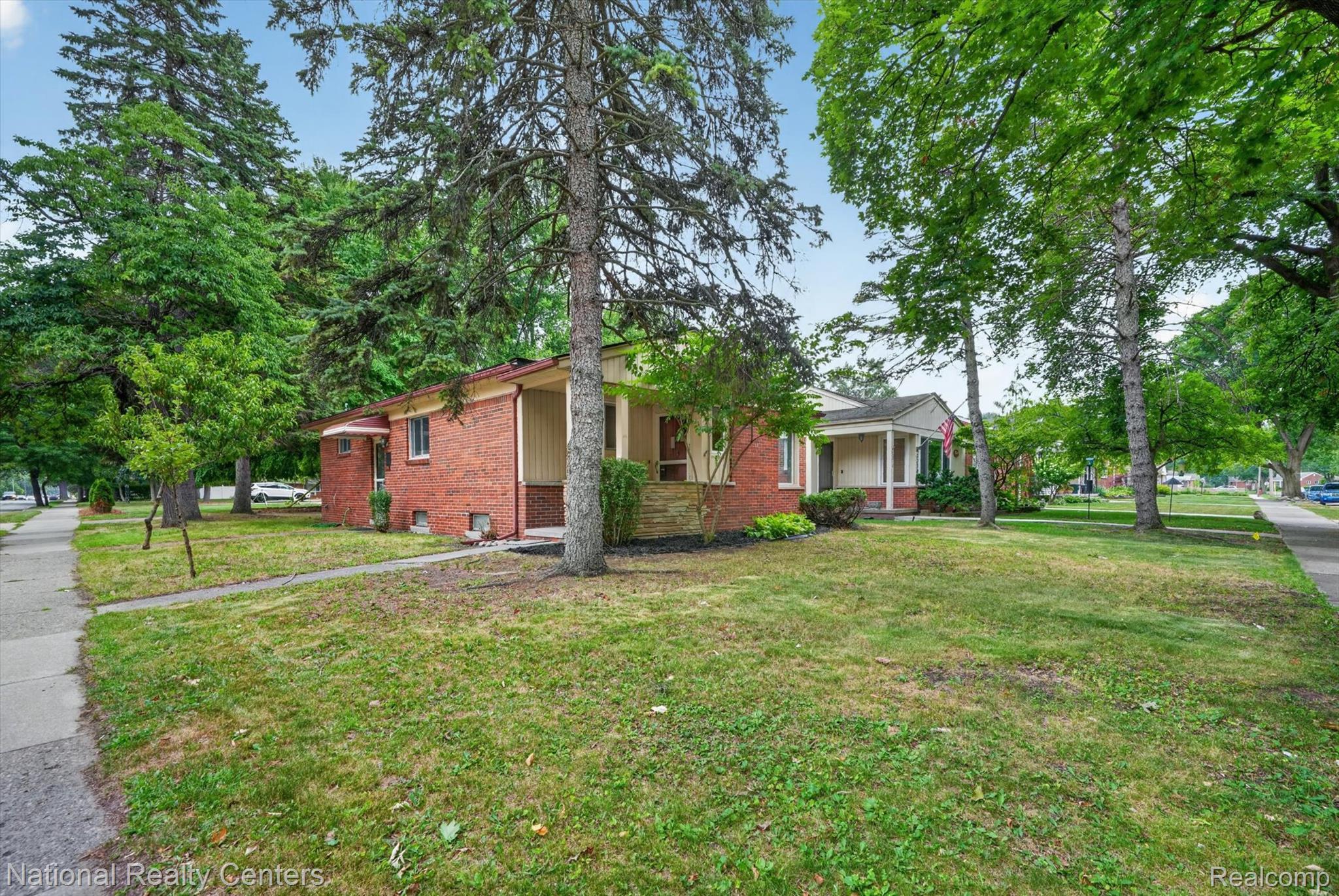 3220 Sylvan Drive Property Photo 2