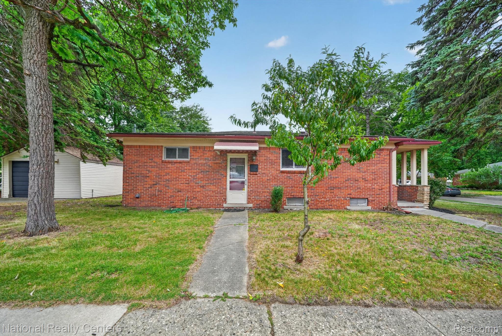 3220 Sylvan Drive Property Photo 3