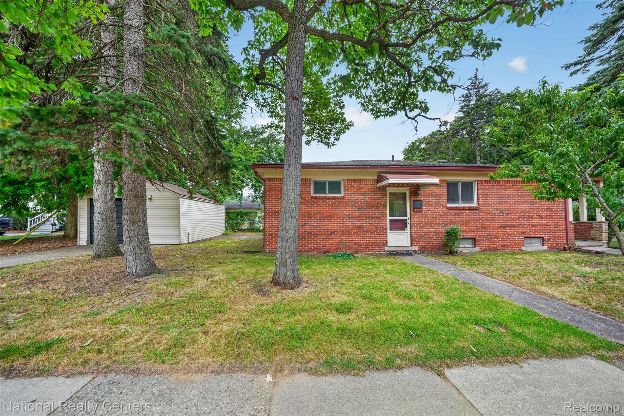 3220 Sylvan Drive Property Photo 4
