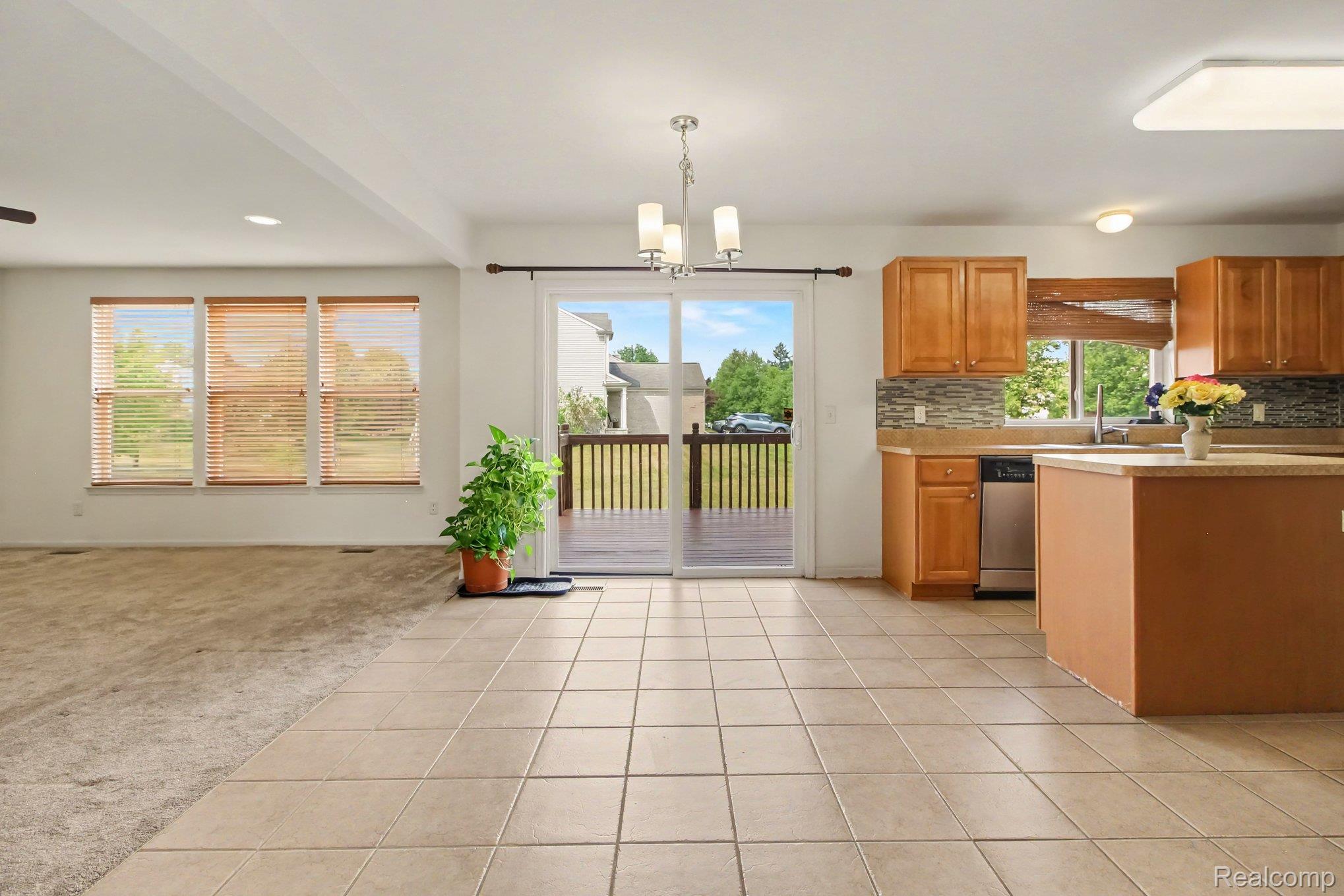 9889 High Meadow Drive Property Photo 2