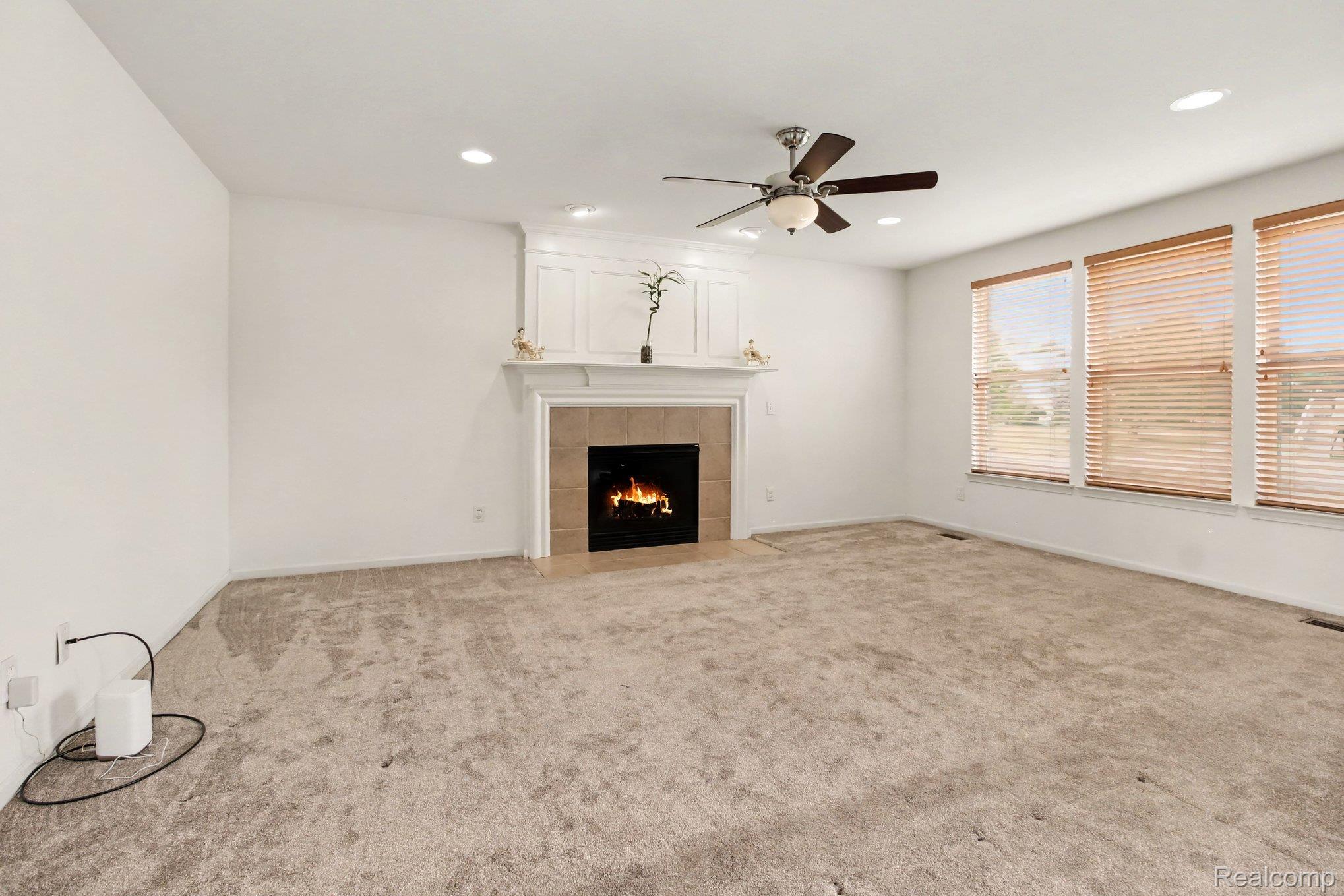 9889 High Meadow Drive Property Photo 3