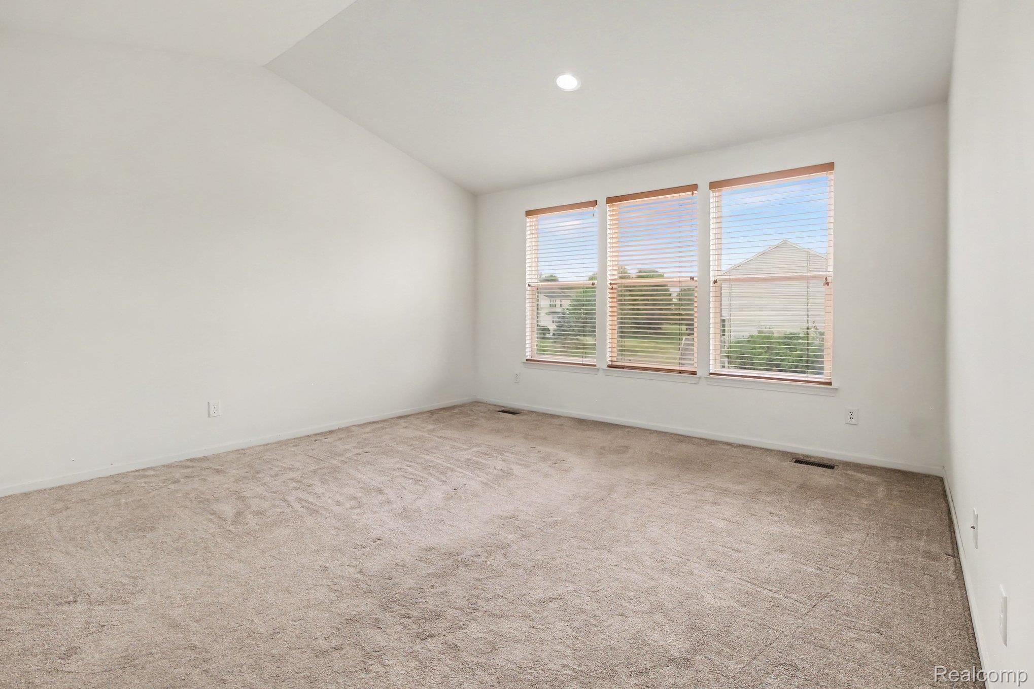 9889 High Meadow Drive Property Photo 11
