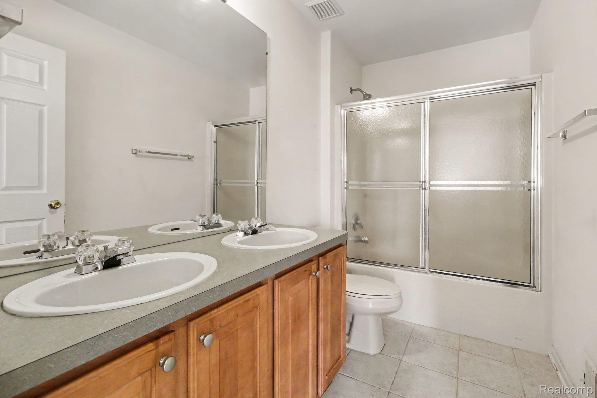 9889 High Meadow Drive Property Photo 18