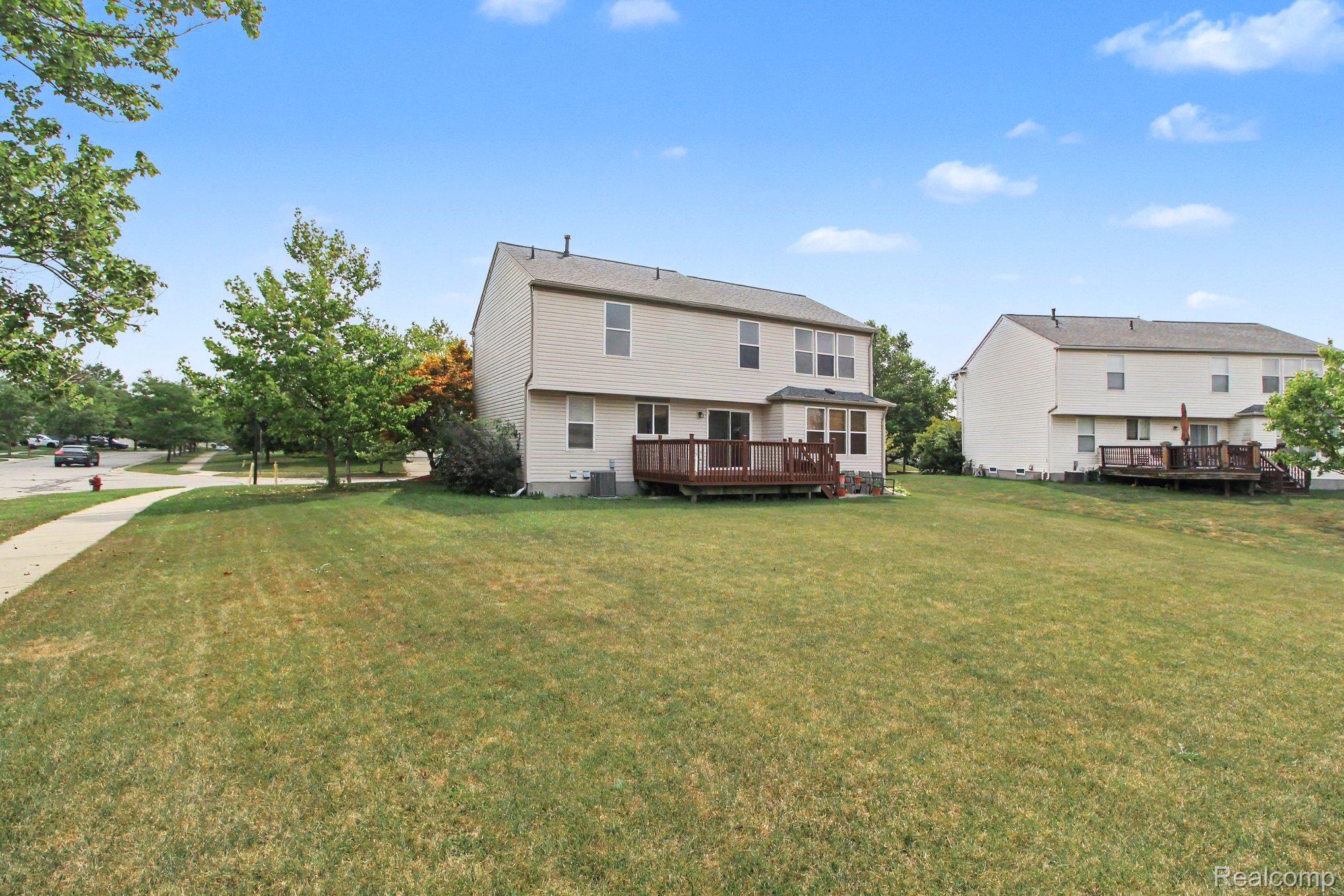 9889 High Meadow Drive Property Photo 24