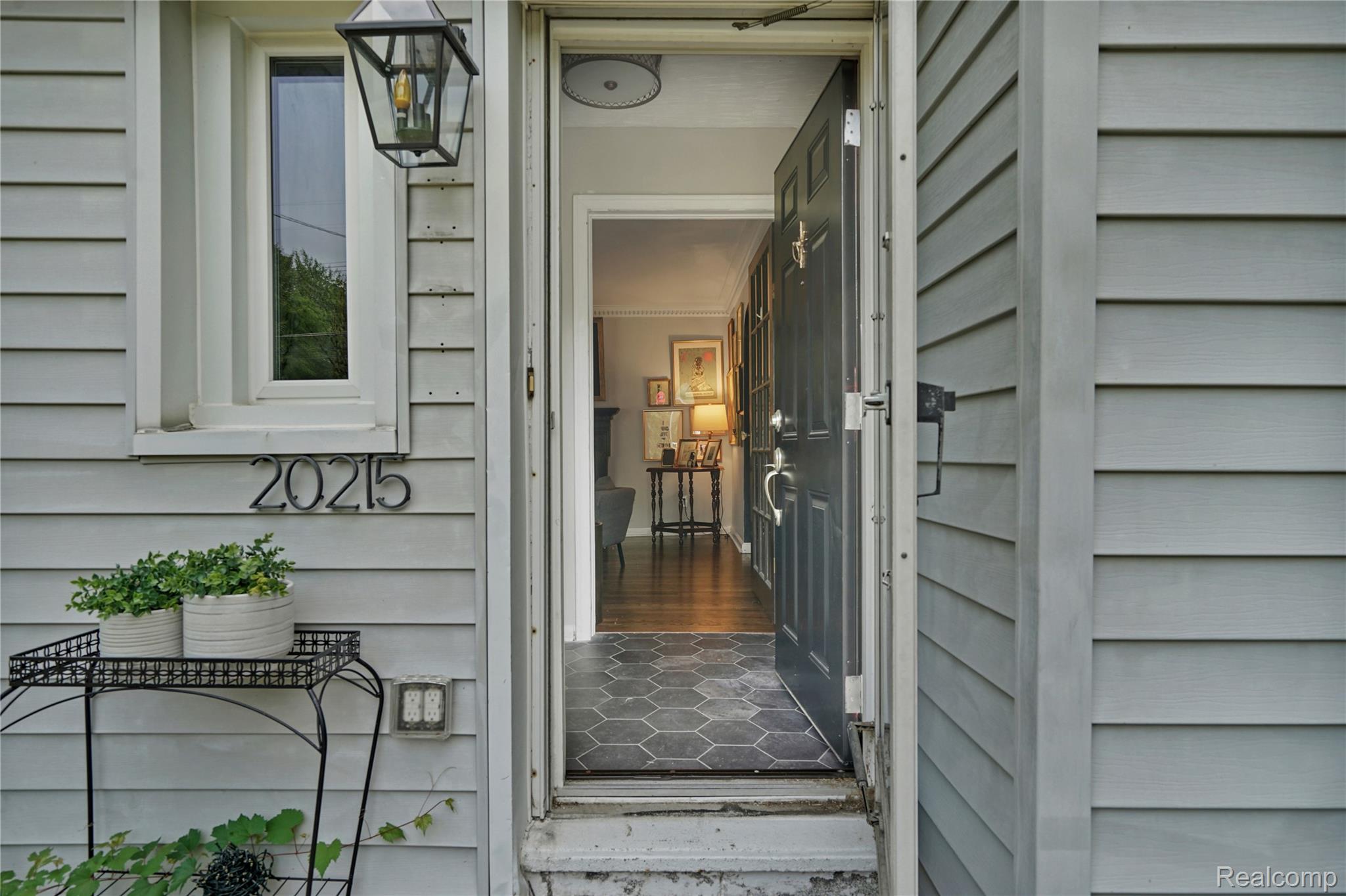 20215 W Eastwood Drive Property Photo 11
