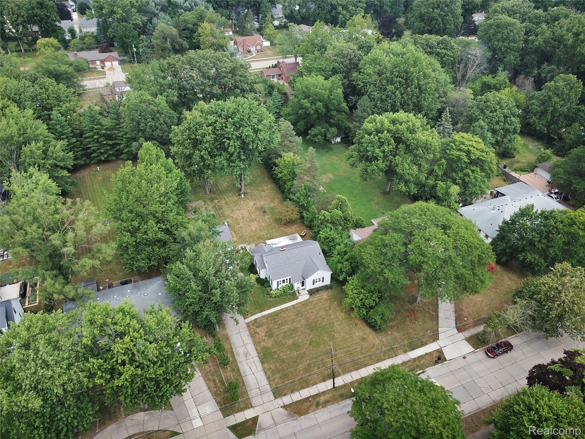 20215 W Eastwood Drive Property Photo 36