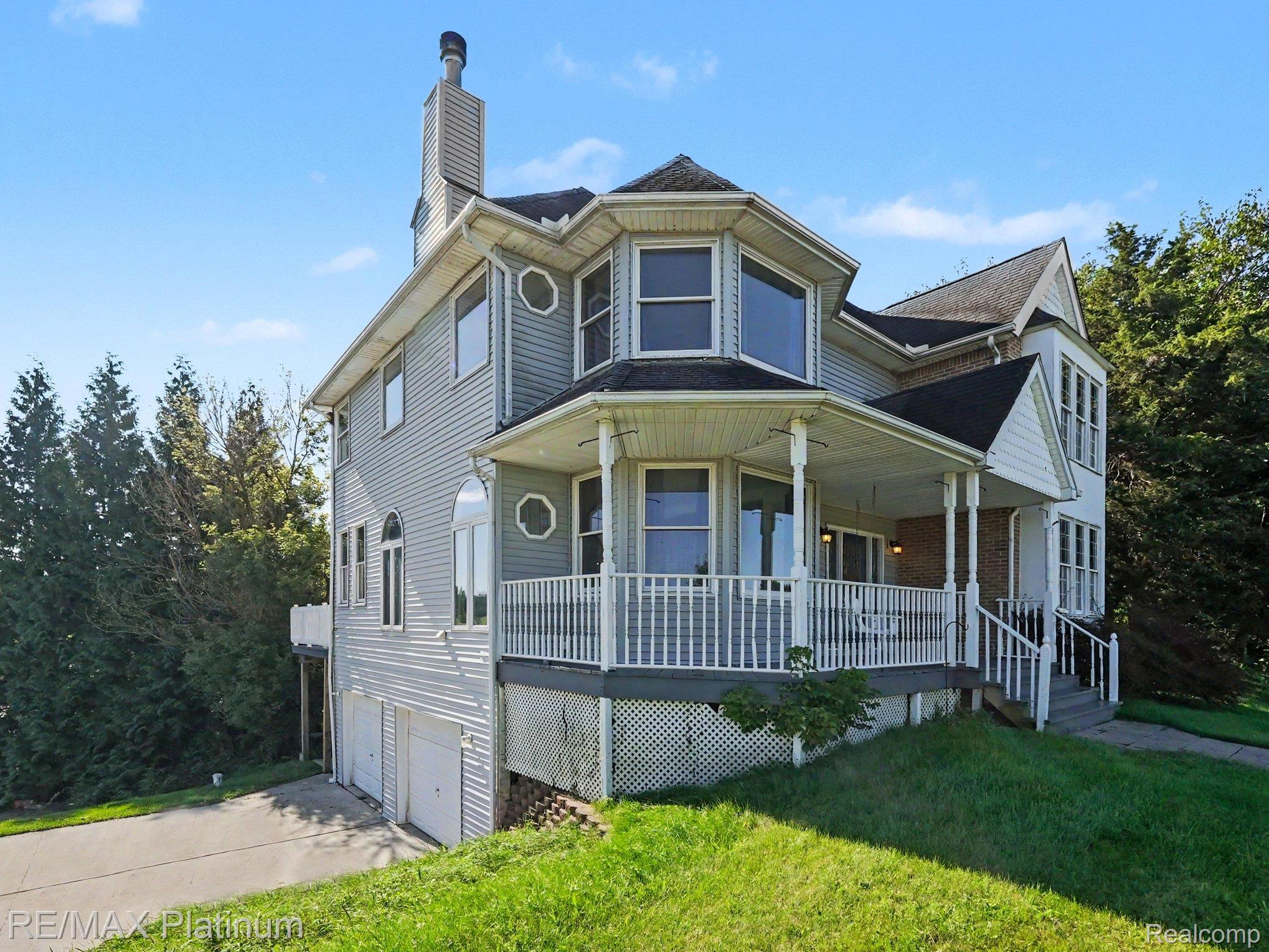 10149 Emerald Drive Property Photo 4