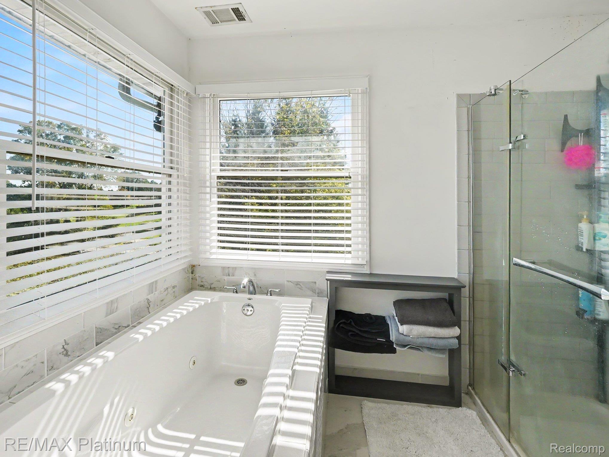 10149 Emerald Drive Property Photo 17