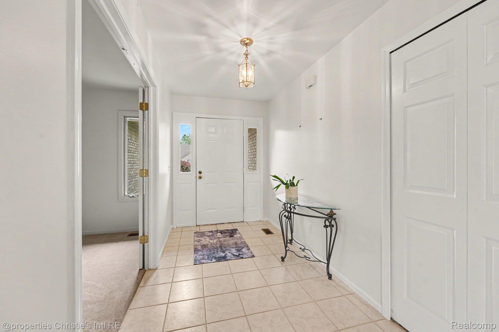49316 Deerfield Park Property Photo 6