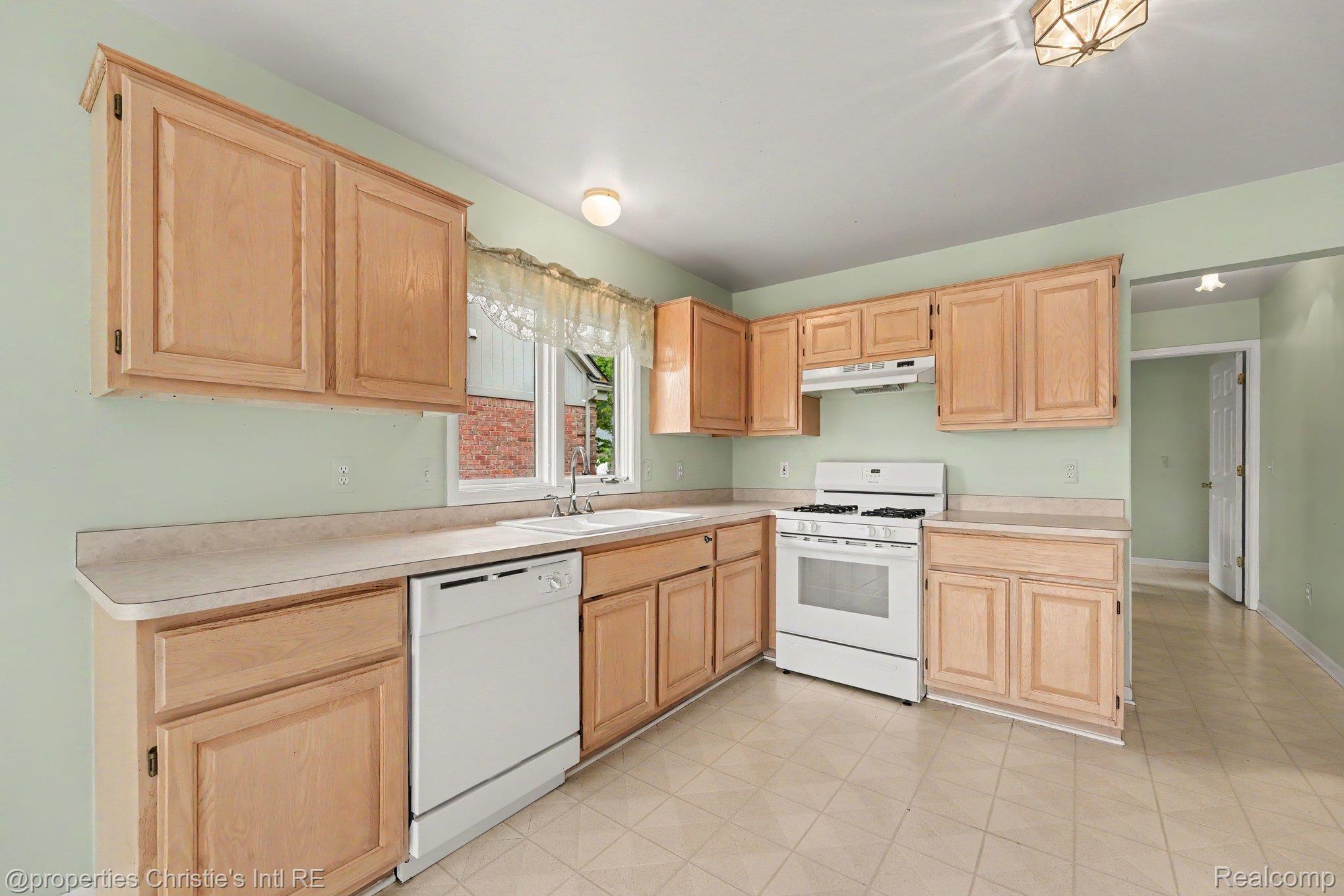 49316 Deerfield Park Property Photo 14