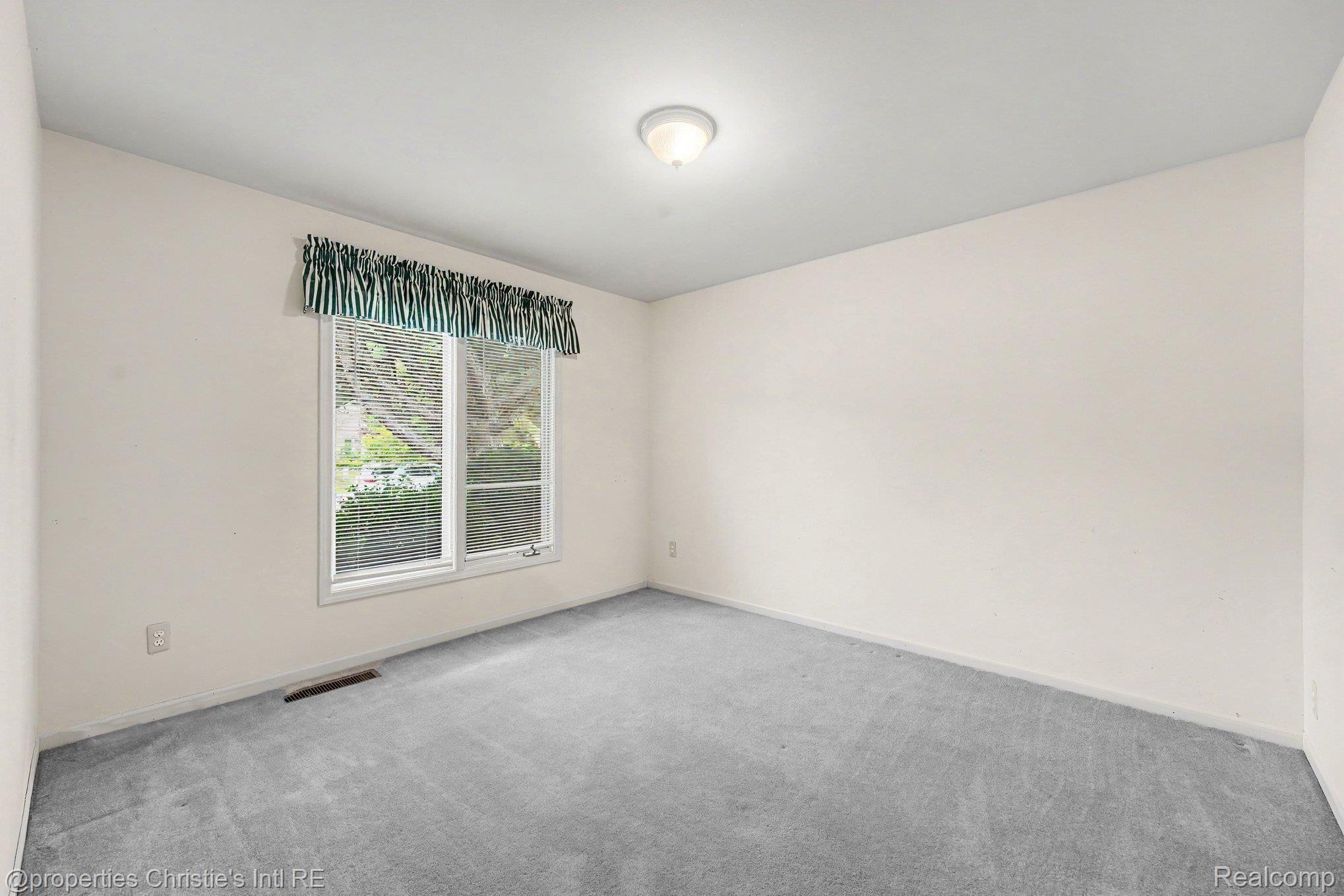 49316 Deerfield Park Property Photo 26