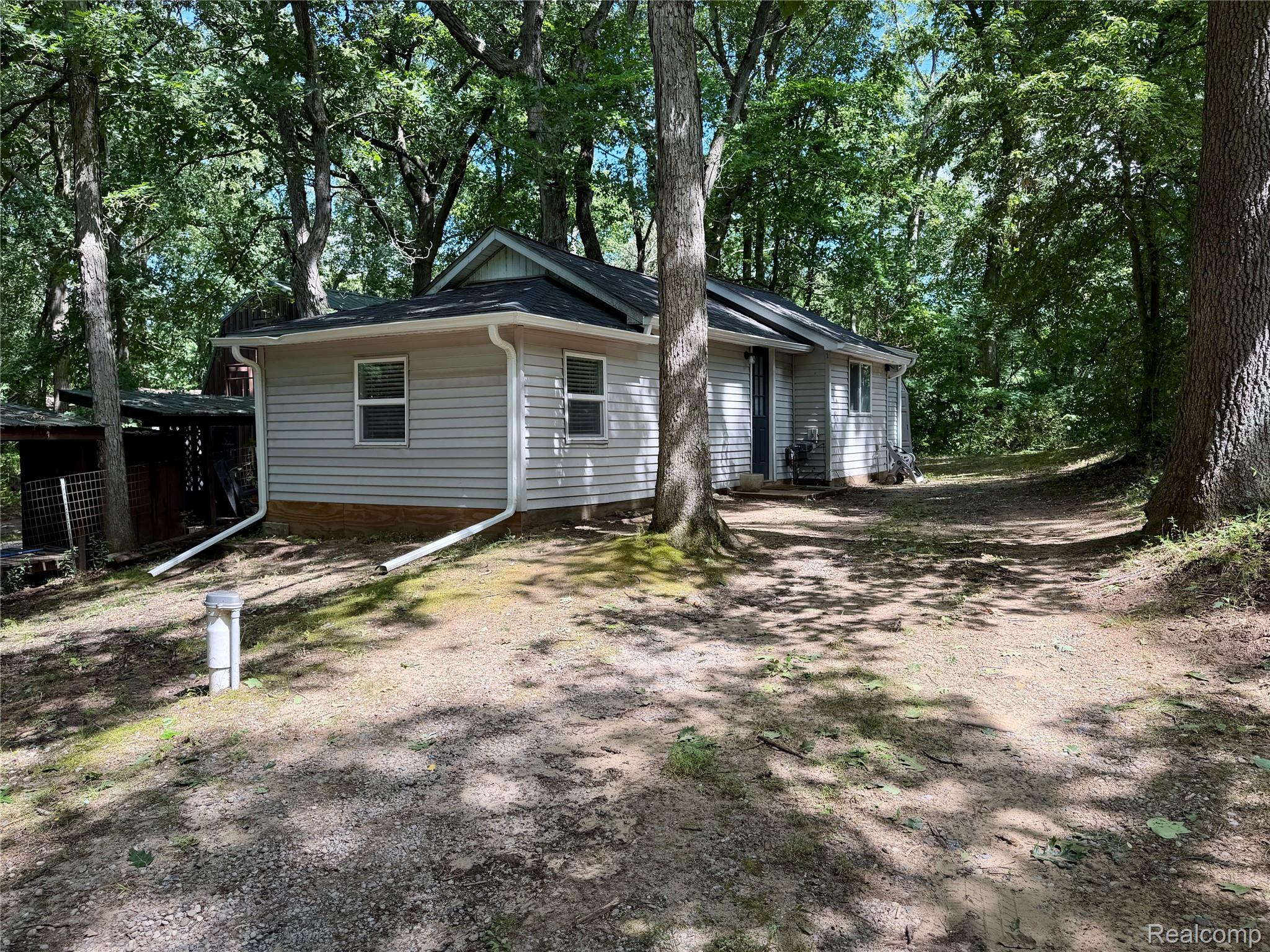 5145 Timber Lane Property Photo 2