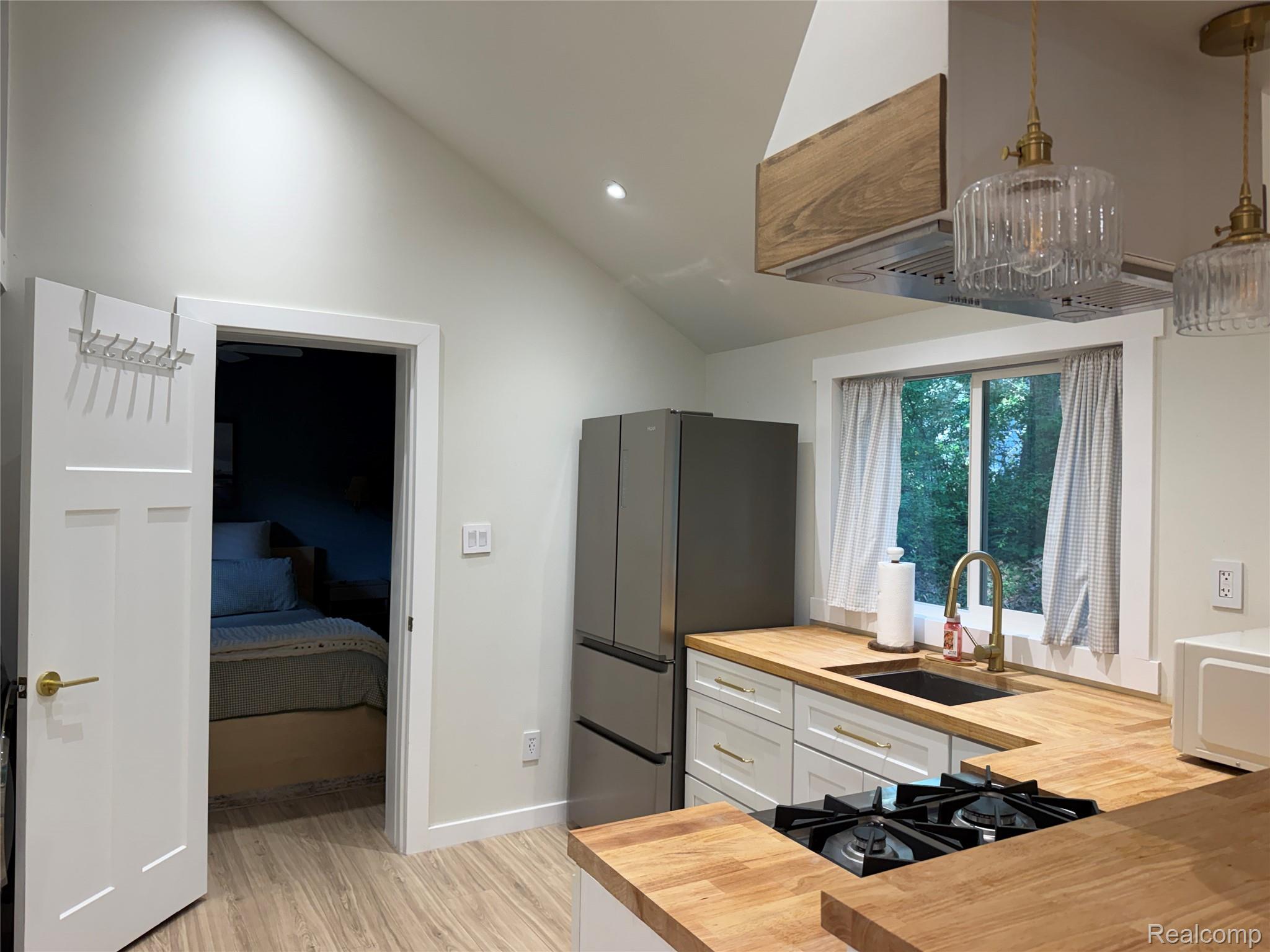 5145 Timber Lane Property Photo 8