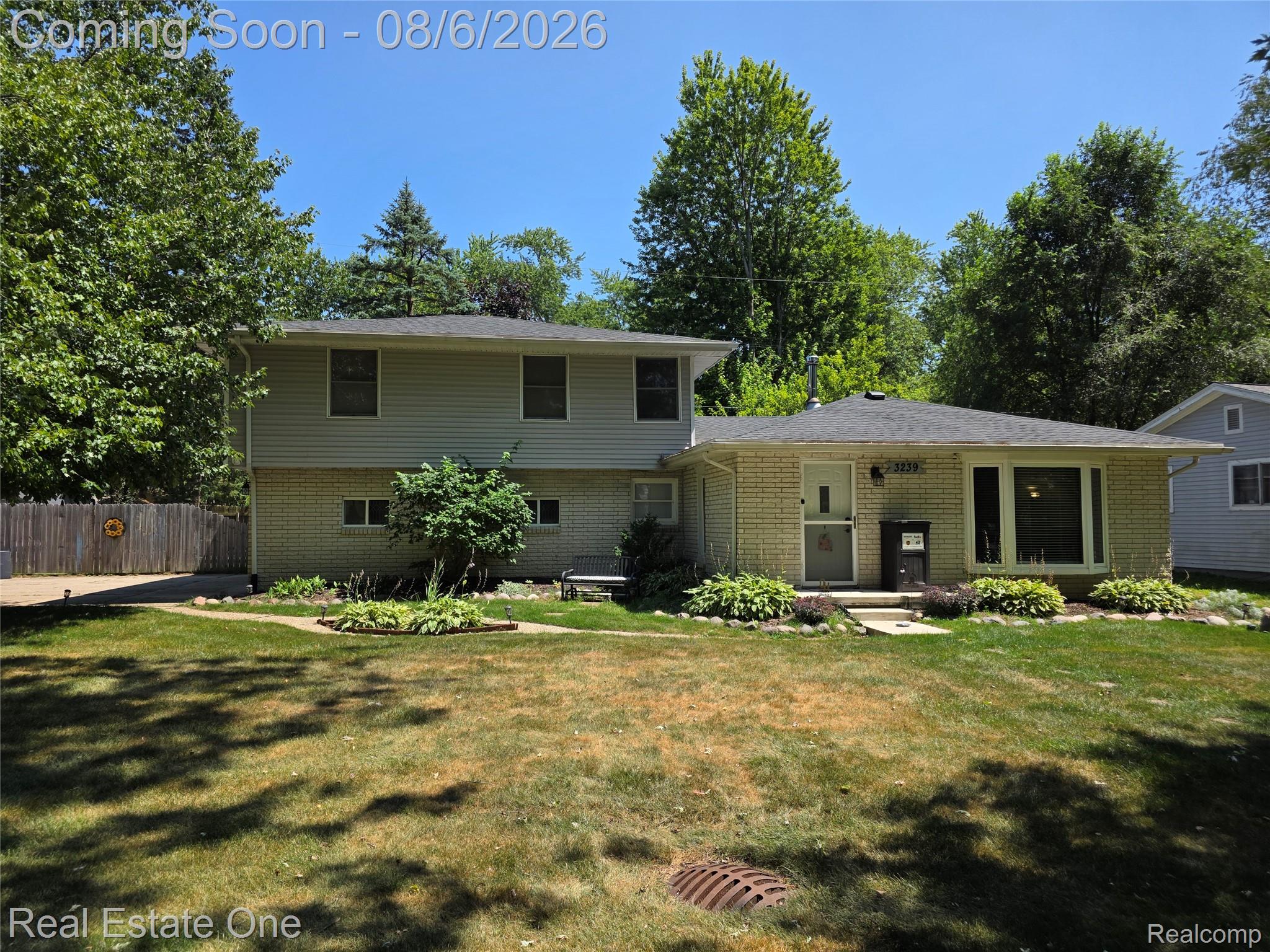 3239 Fox Boulevard Property Photo 1
