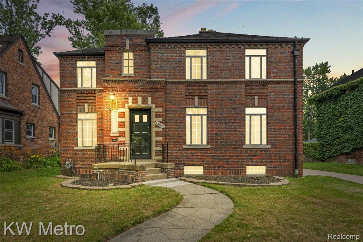 14554 Woodmont Avenue Property Photo 1