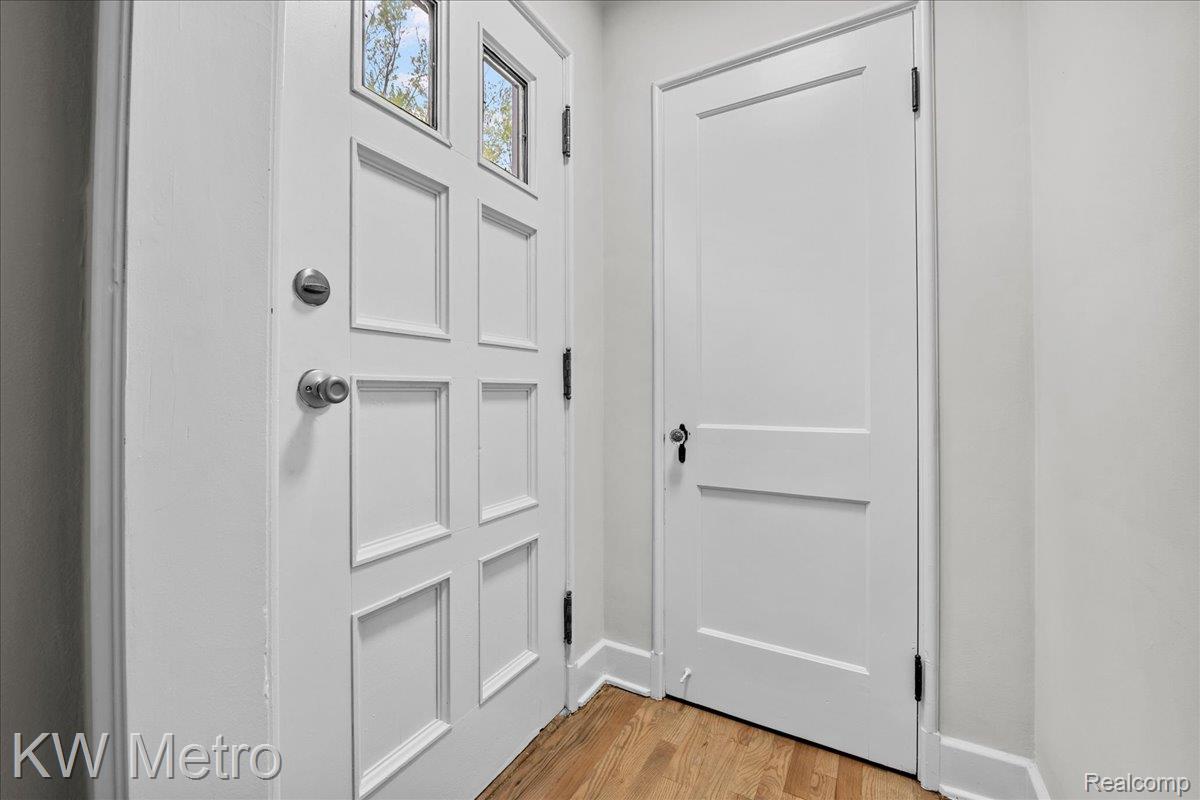 14554 Woodmont Avenue Property Photo 3
