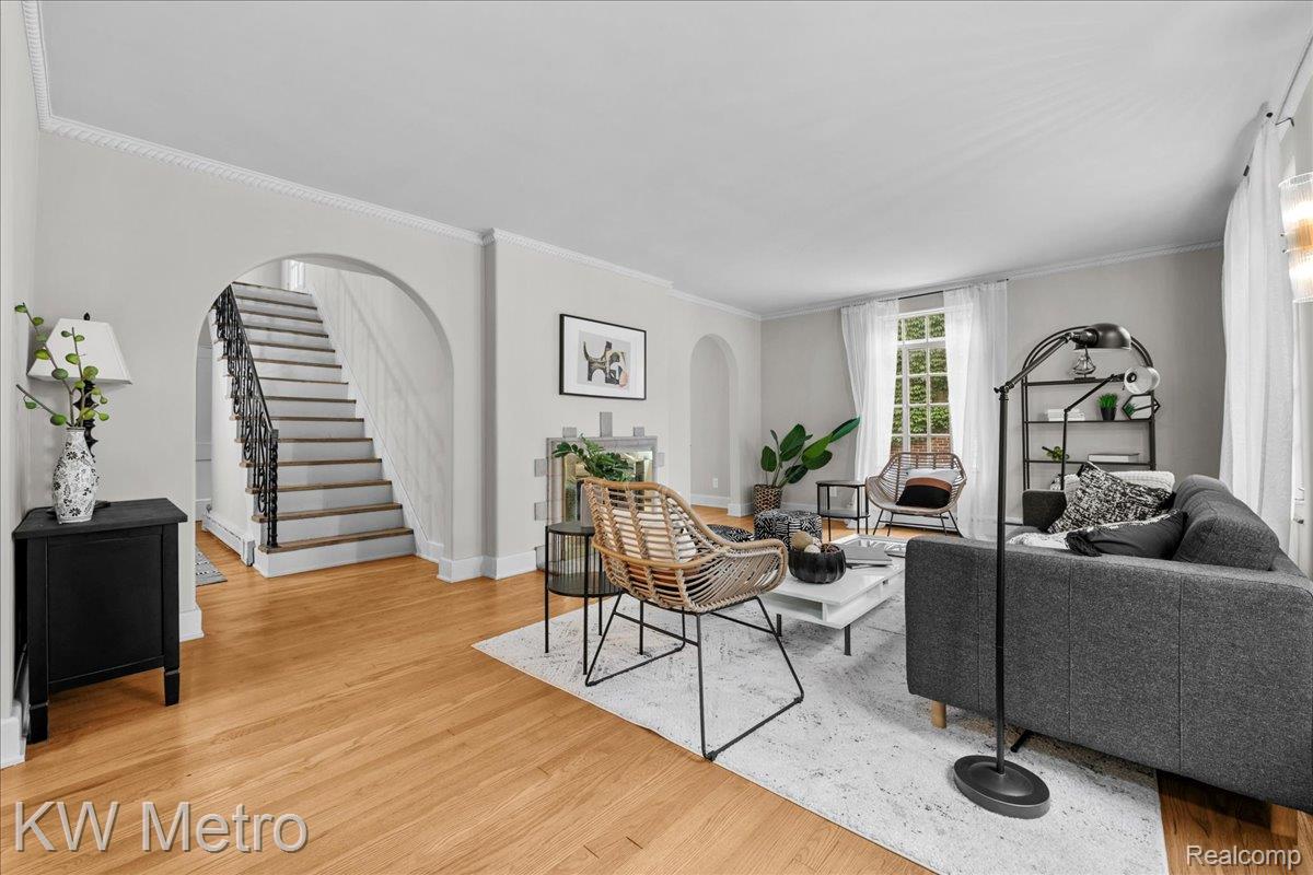 14554 Woodmont Avenue Property Photo 4