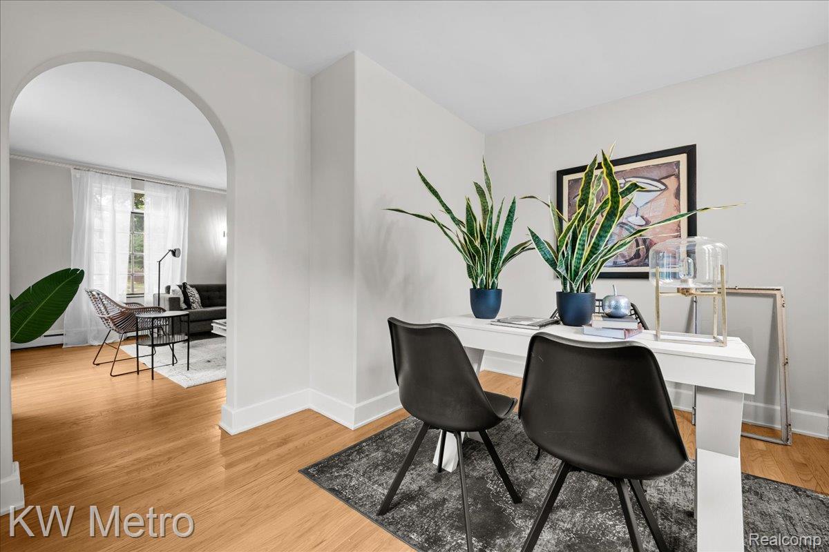 14554 Woodmont Avenue Property Photo 8