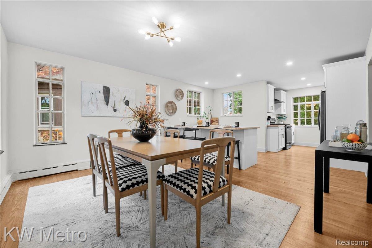 14554 Woodmont Avenue Property Photo 14