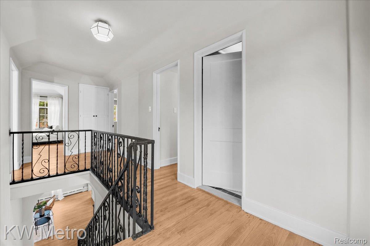 14554 Woodmont Avenue Property Photo 18