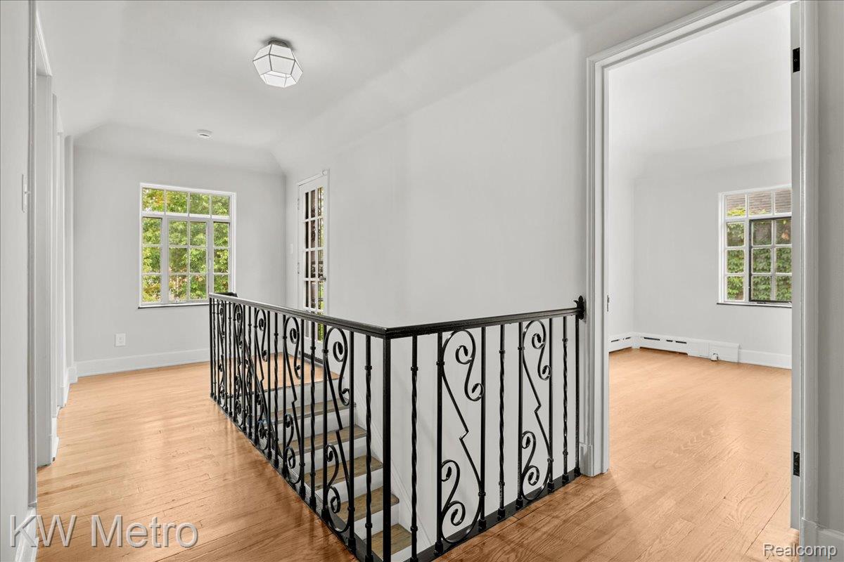 14554 Woodmont Avenue Property Photo 19