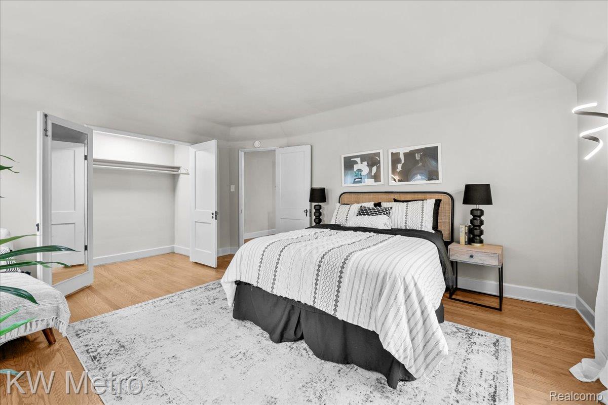 14554 Woodmont Avenue Property Photo 21