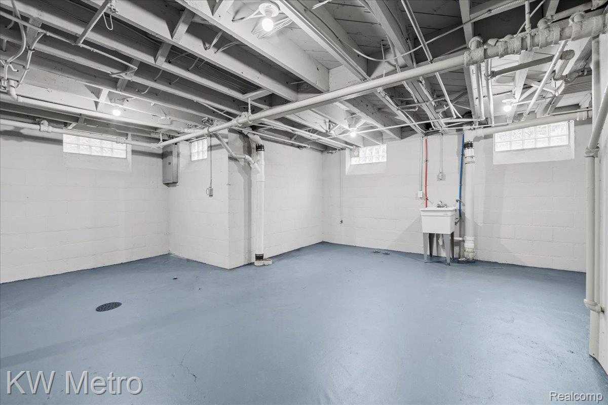 14554 Woodmont Avenue Property Photo 30