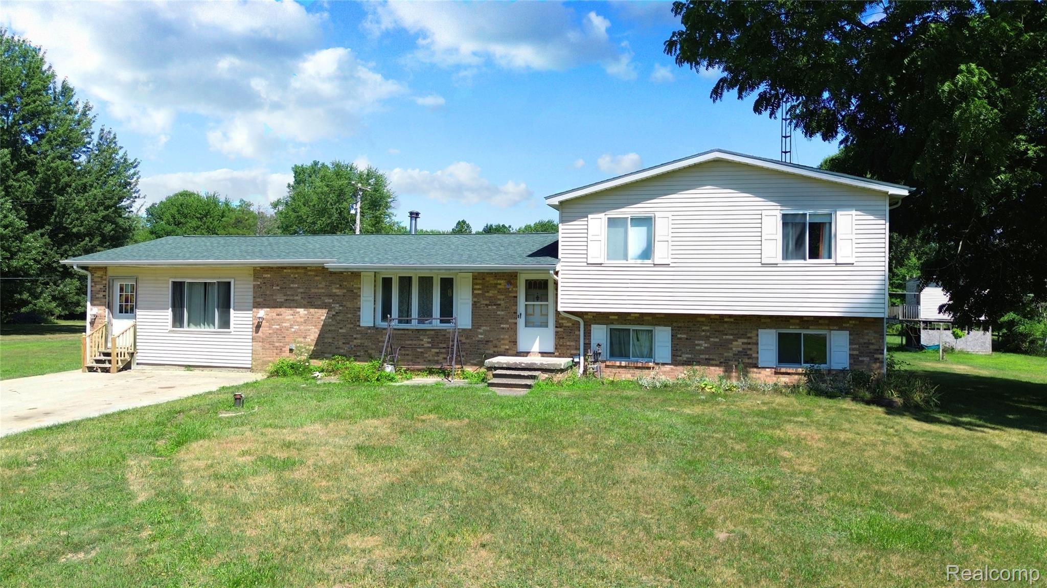 9264 Duffield Road Property Photo 1
