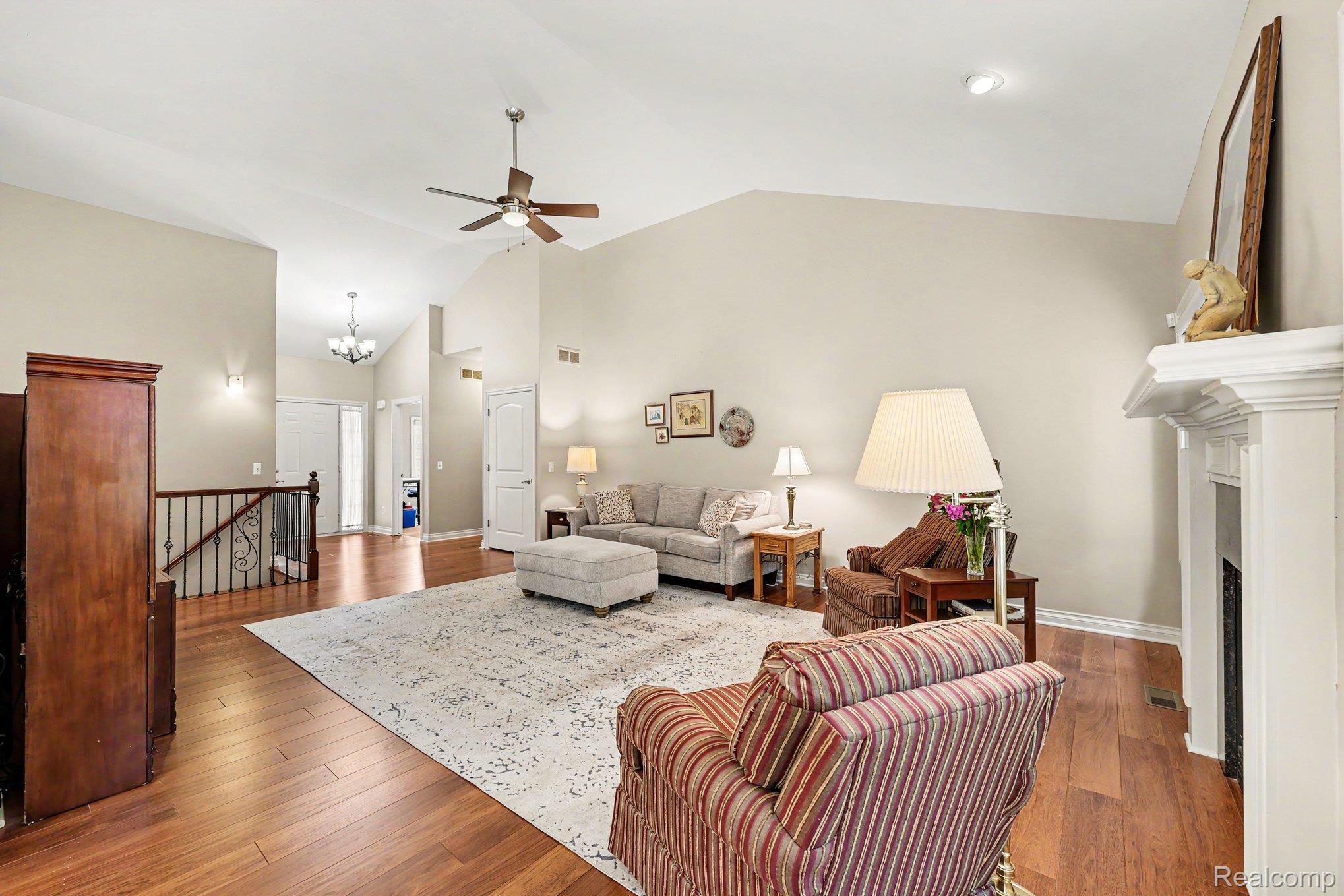 59413 Glacier Club Drive Property Photo 7