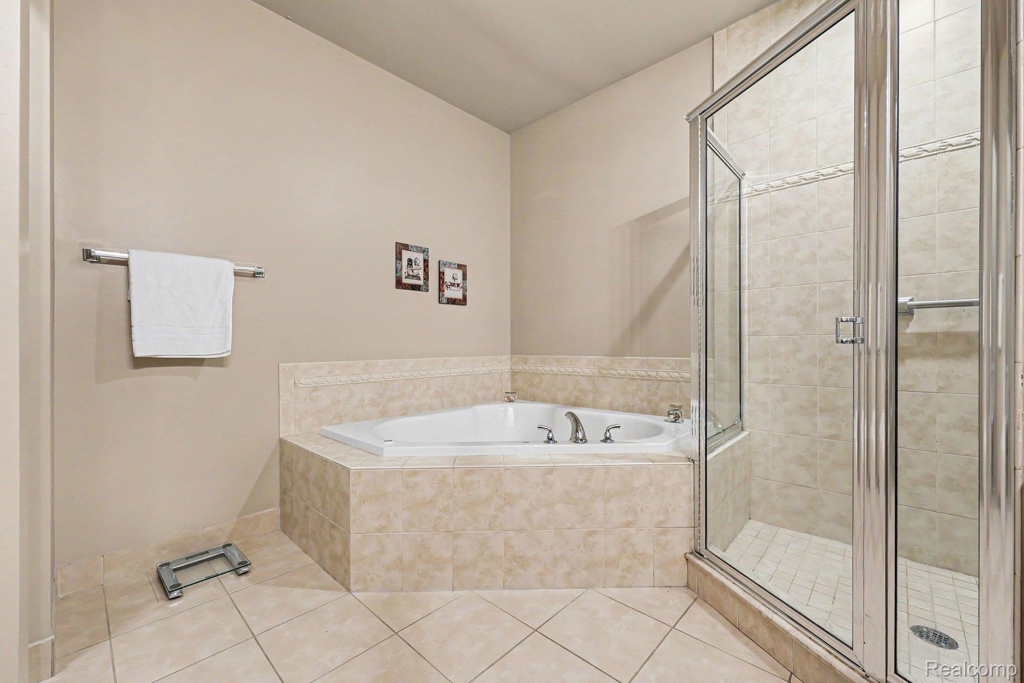 59413 Glacier Club Drive Property Photo 22