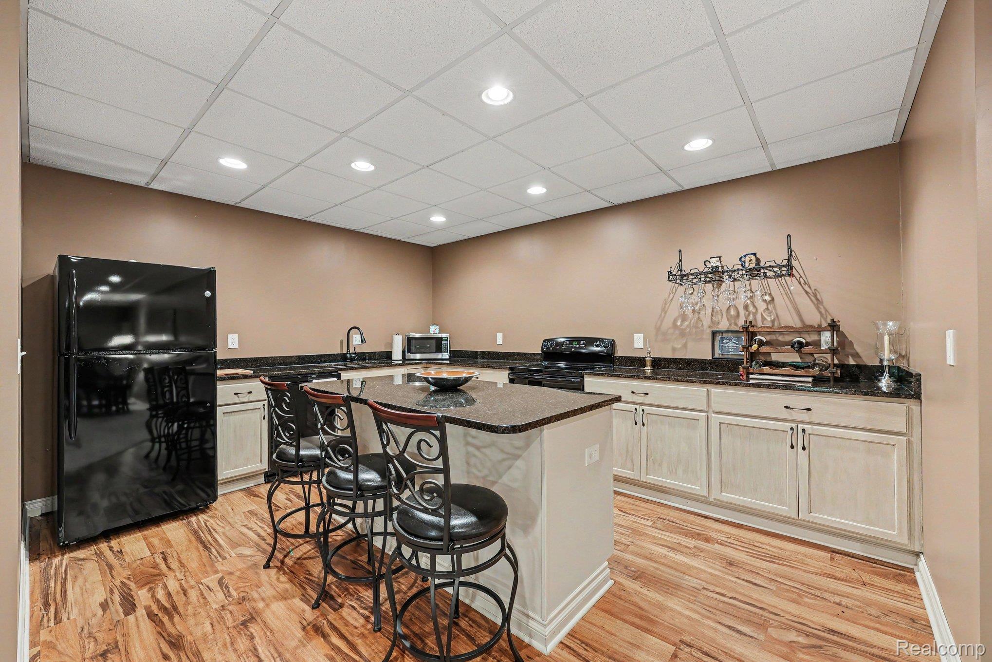 59413 Glacier Club Drive Property Photo 28