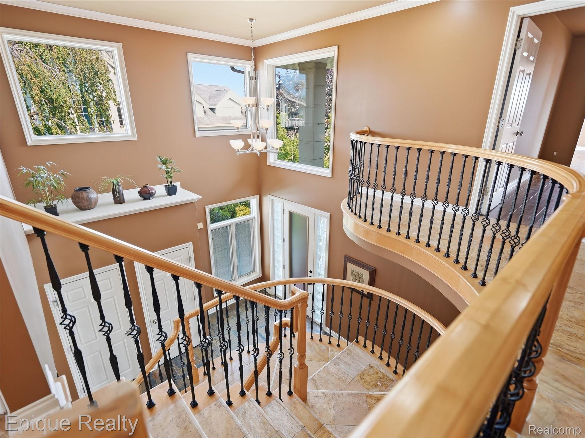 32354 N River Road Property Photo 21