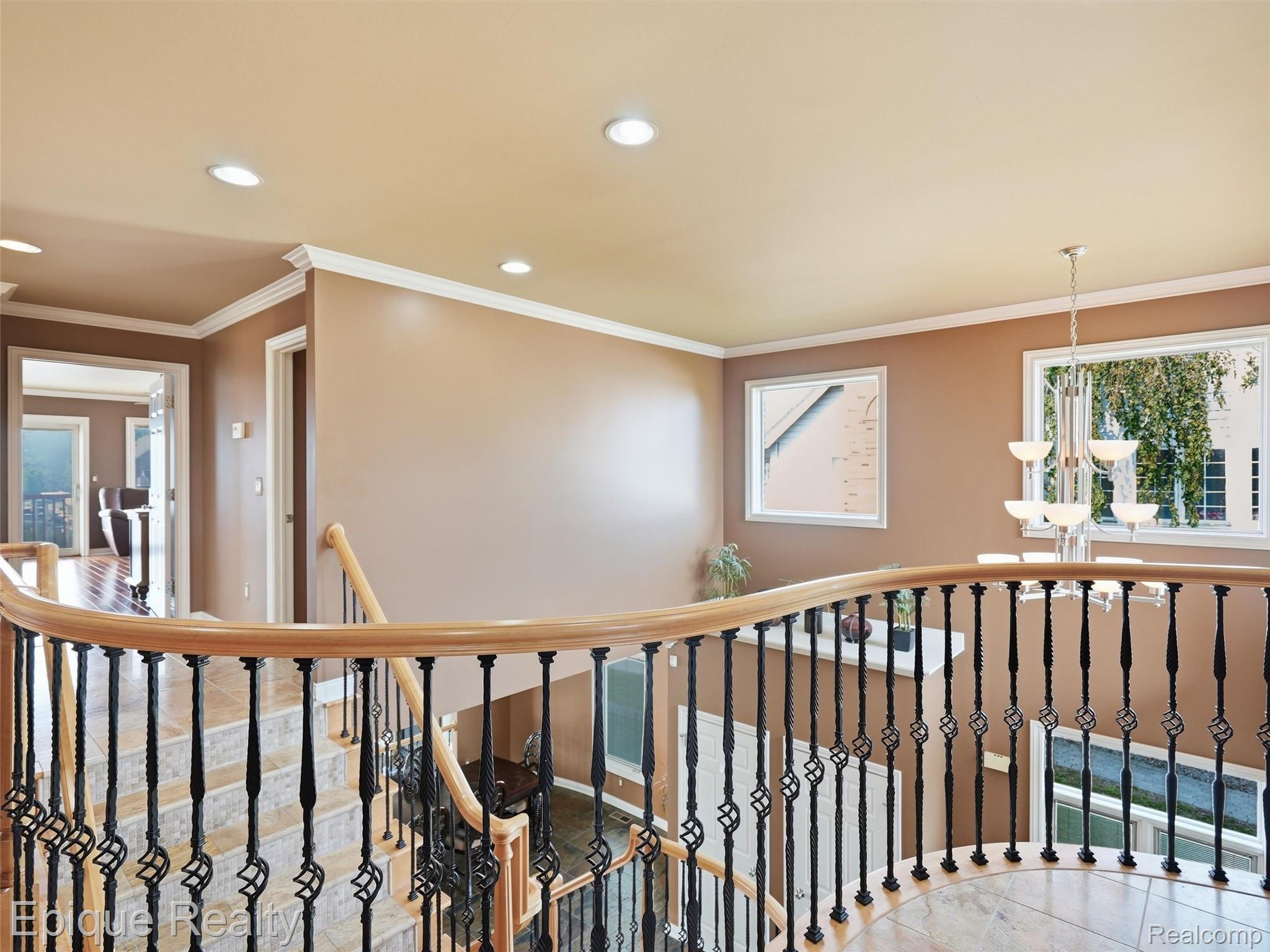 32354 N River Road Property Photo 24