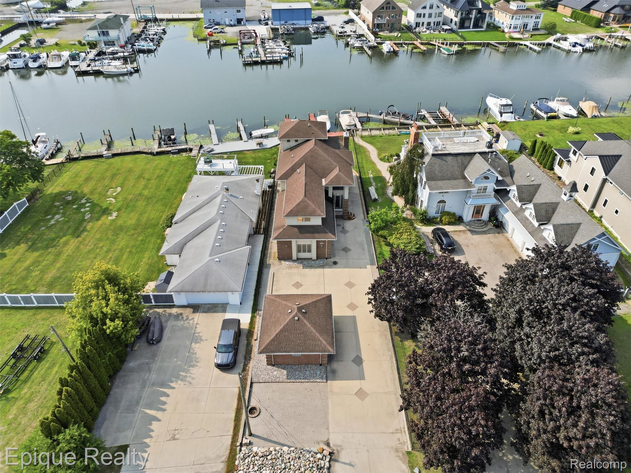 32354 N River Road Property Photo 61