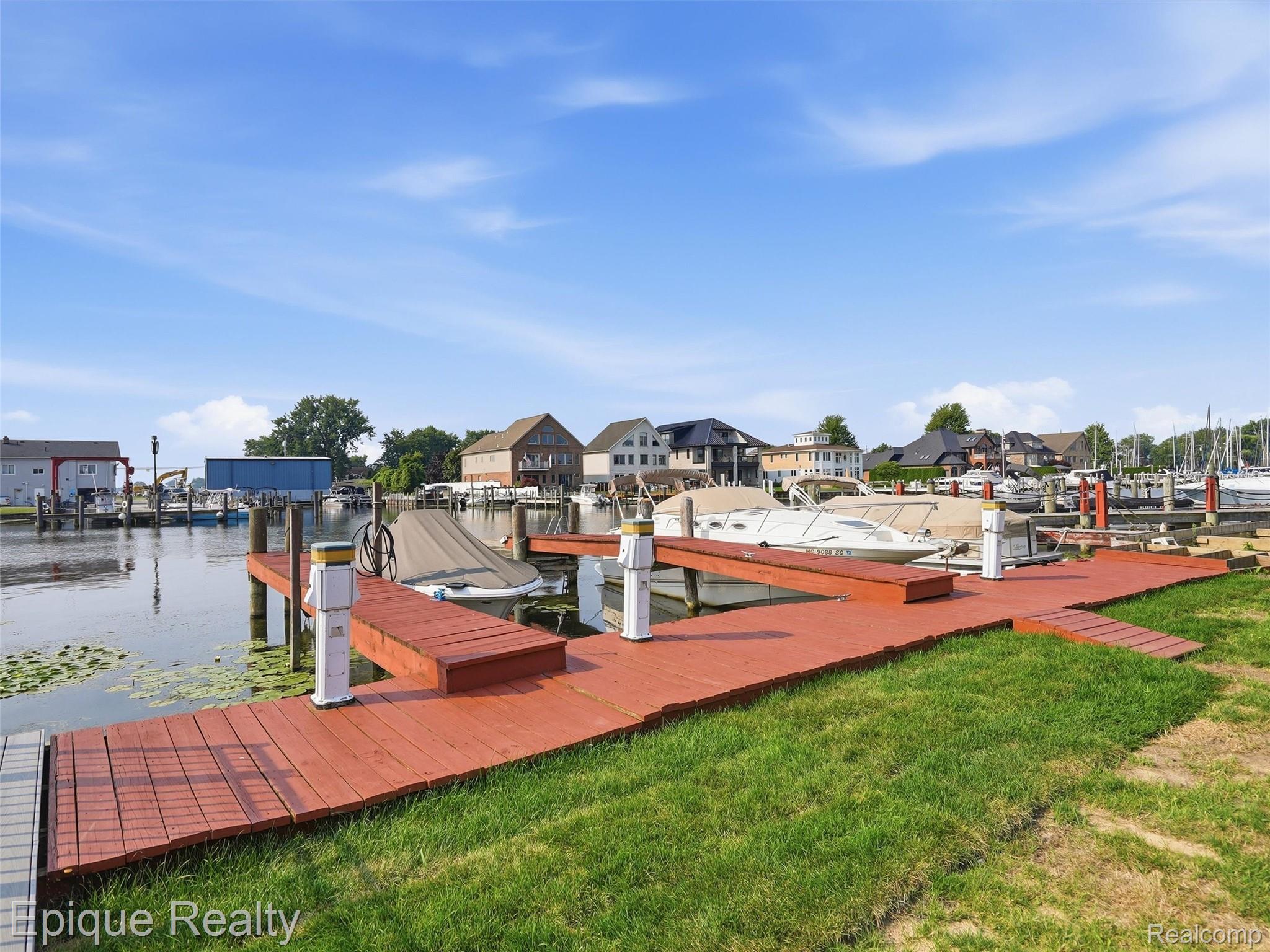32354 N River Road Property Photo 70