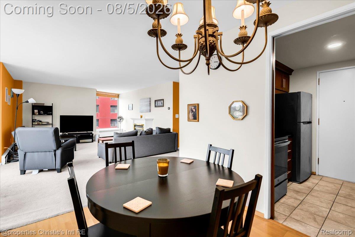 8200 E Jefferson Avenue Property Photo 11