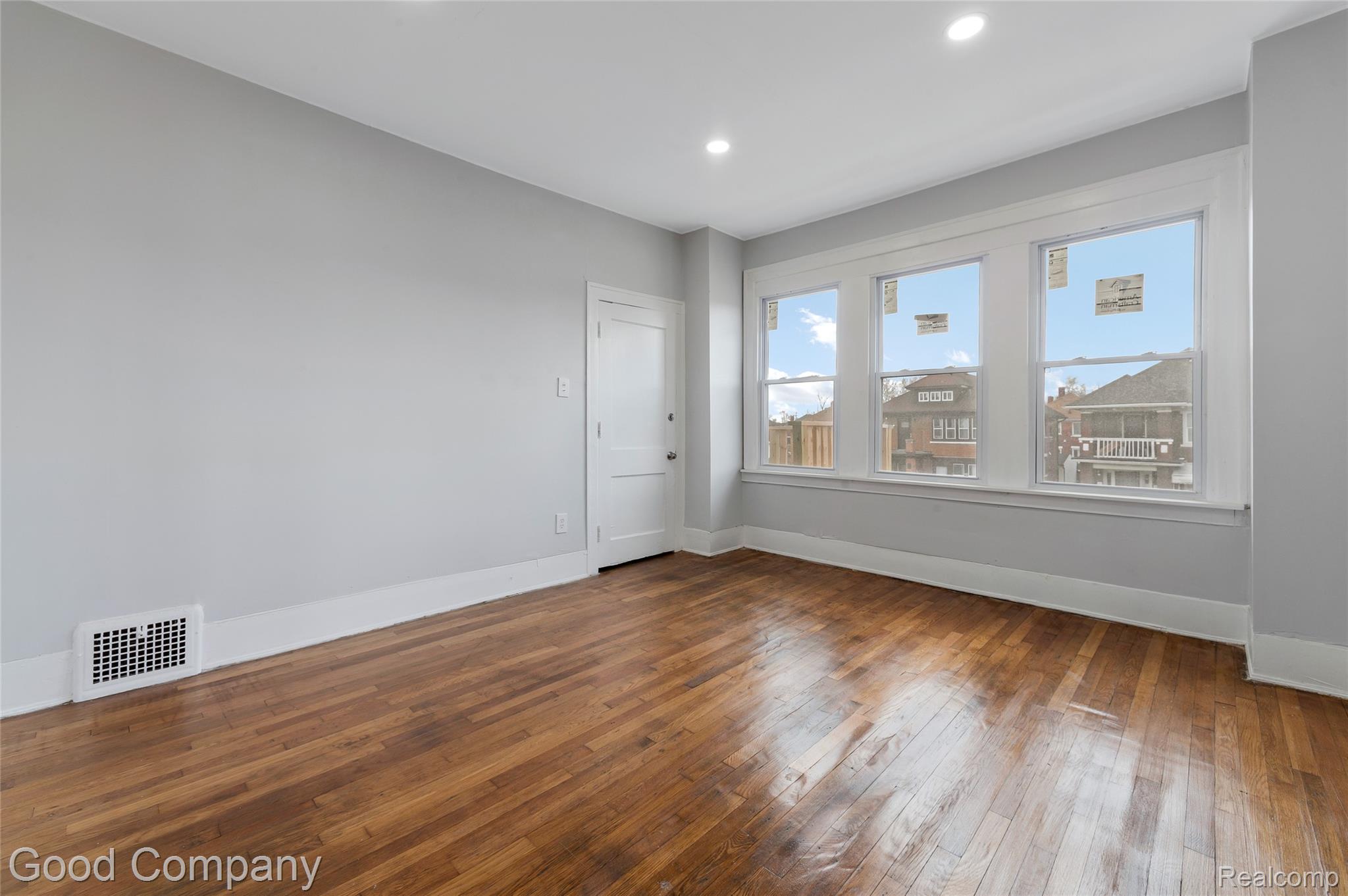 4003 Pingree Street Property Photo 28