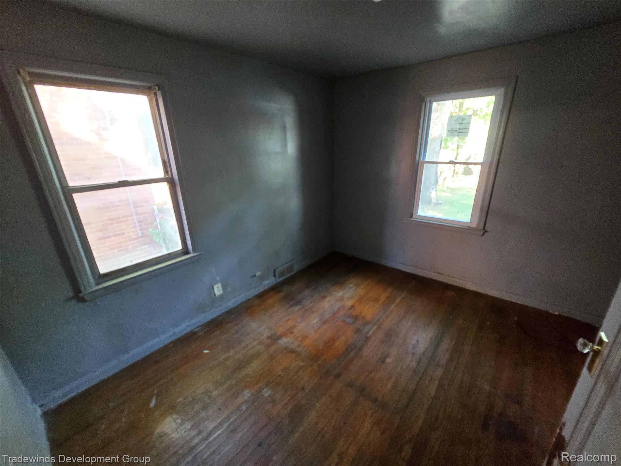 10742 Balfour Road Property Photo 11