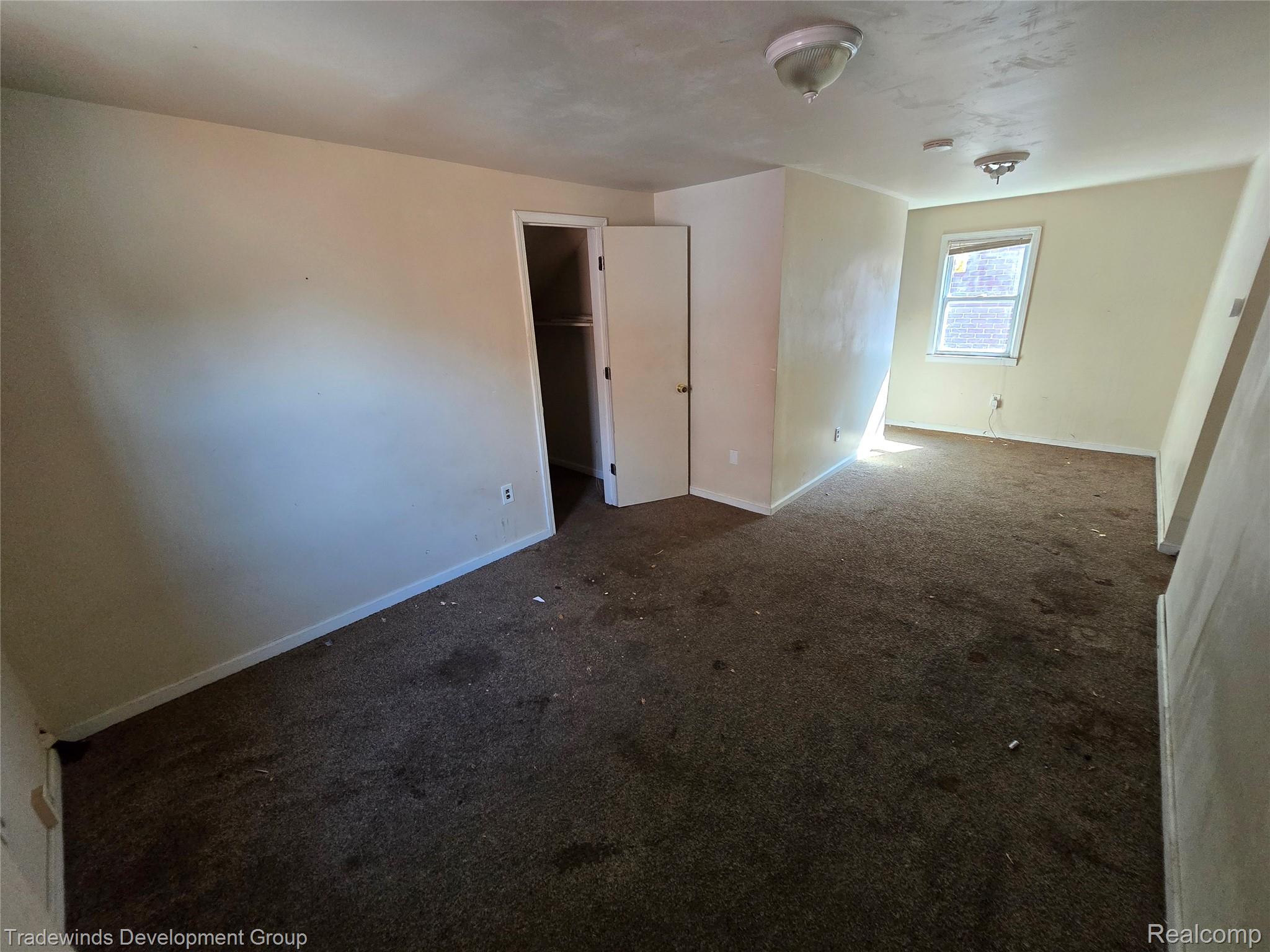 10742 Balfour Road Property Photo 13