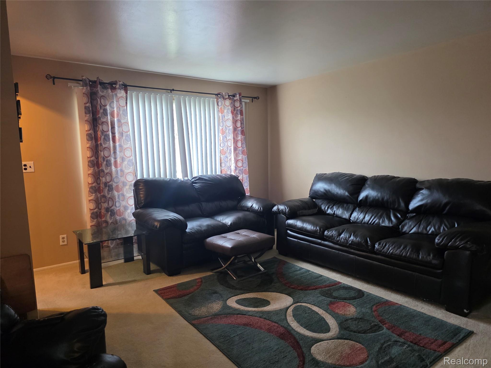 8841 Wormer Property Photo 2