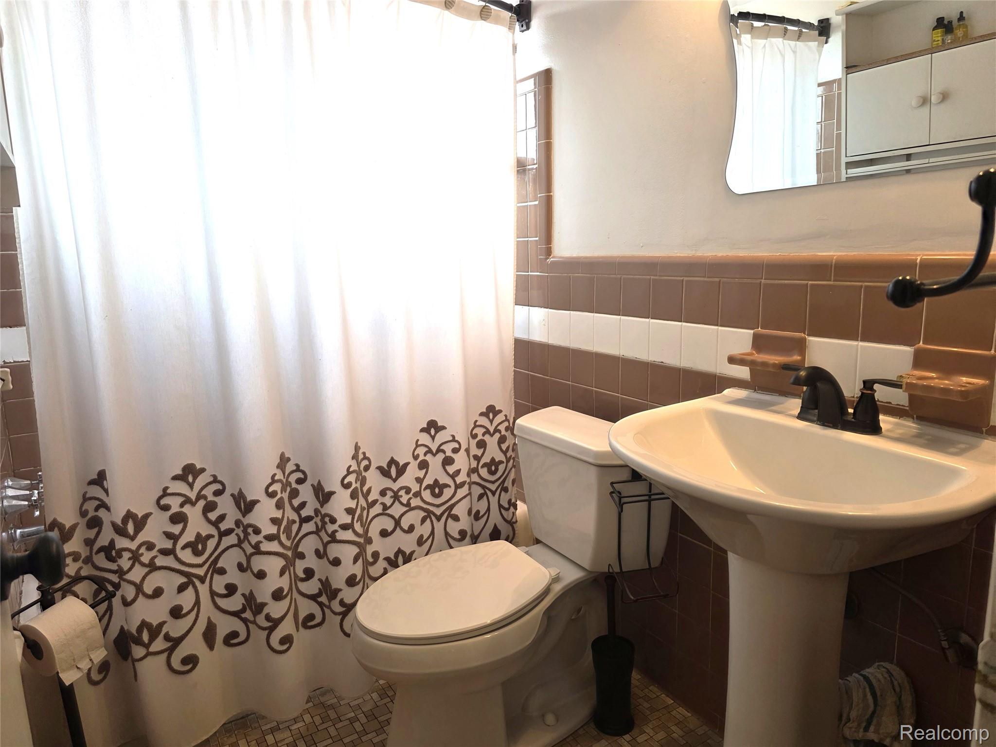 8841 Wormer Property Photo 11
