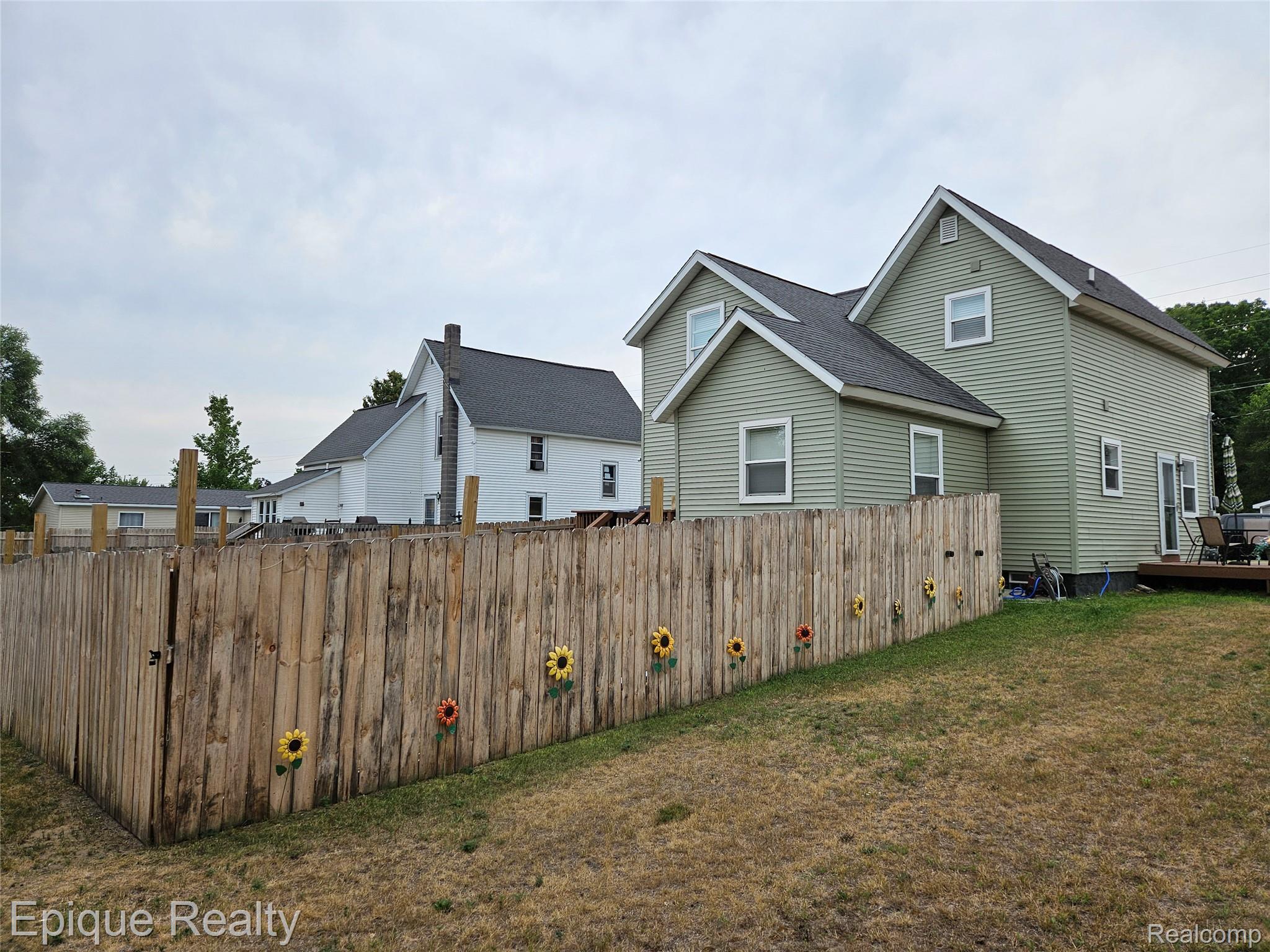 616 Crawford Street Property Photo 9