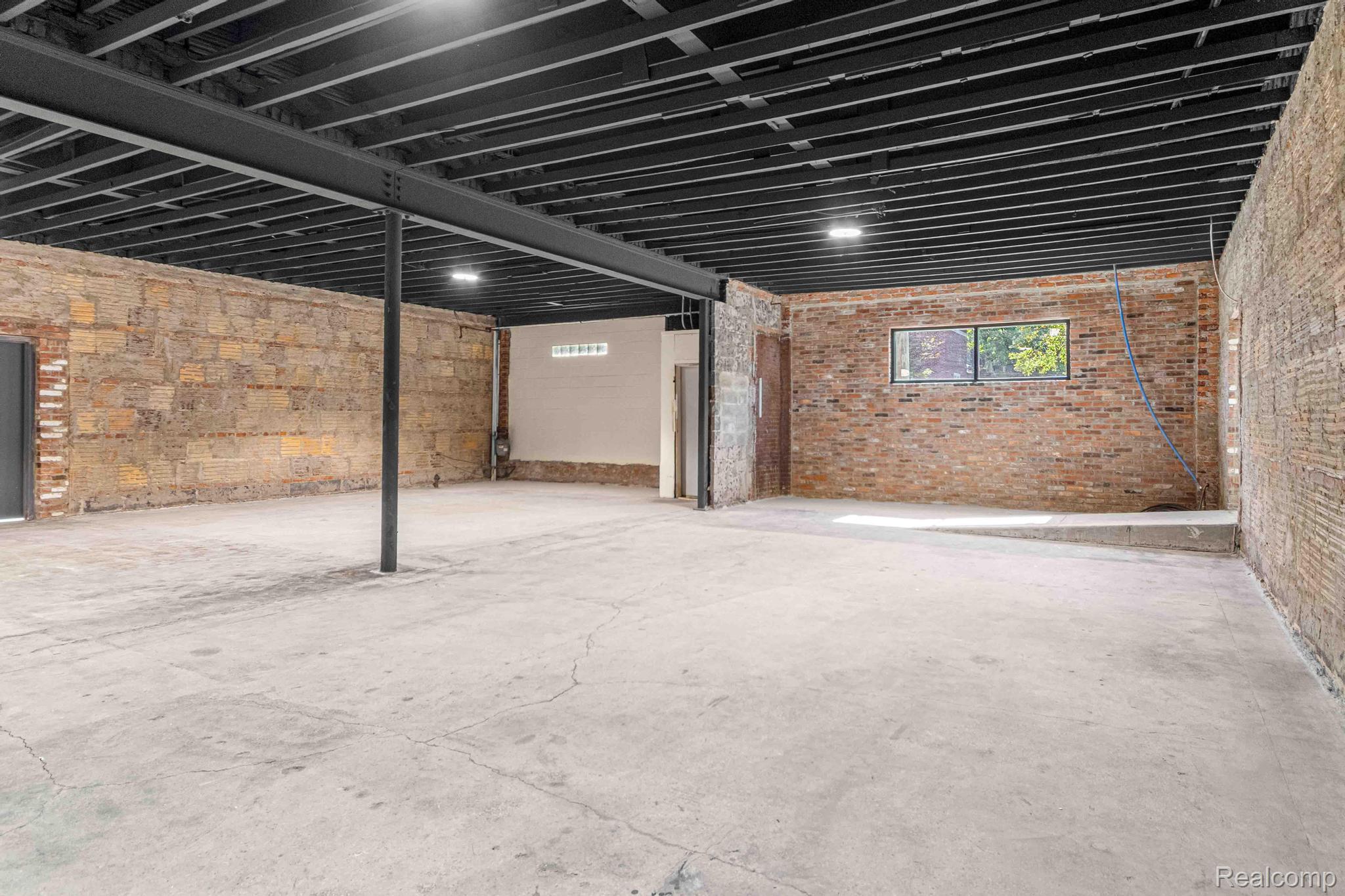 1021 E State Fair Property Photo 3