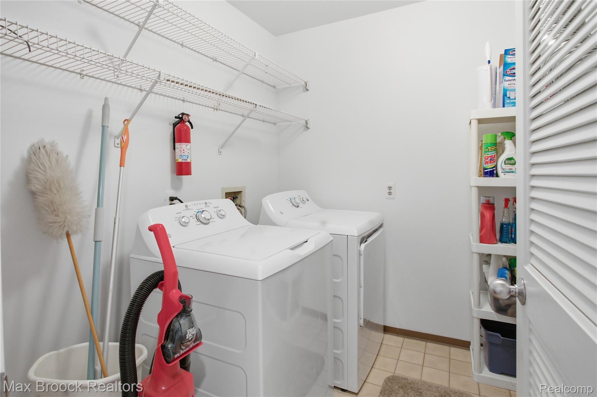 6580 Ridgefield Circle 203 Property Photo 27