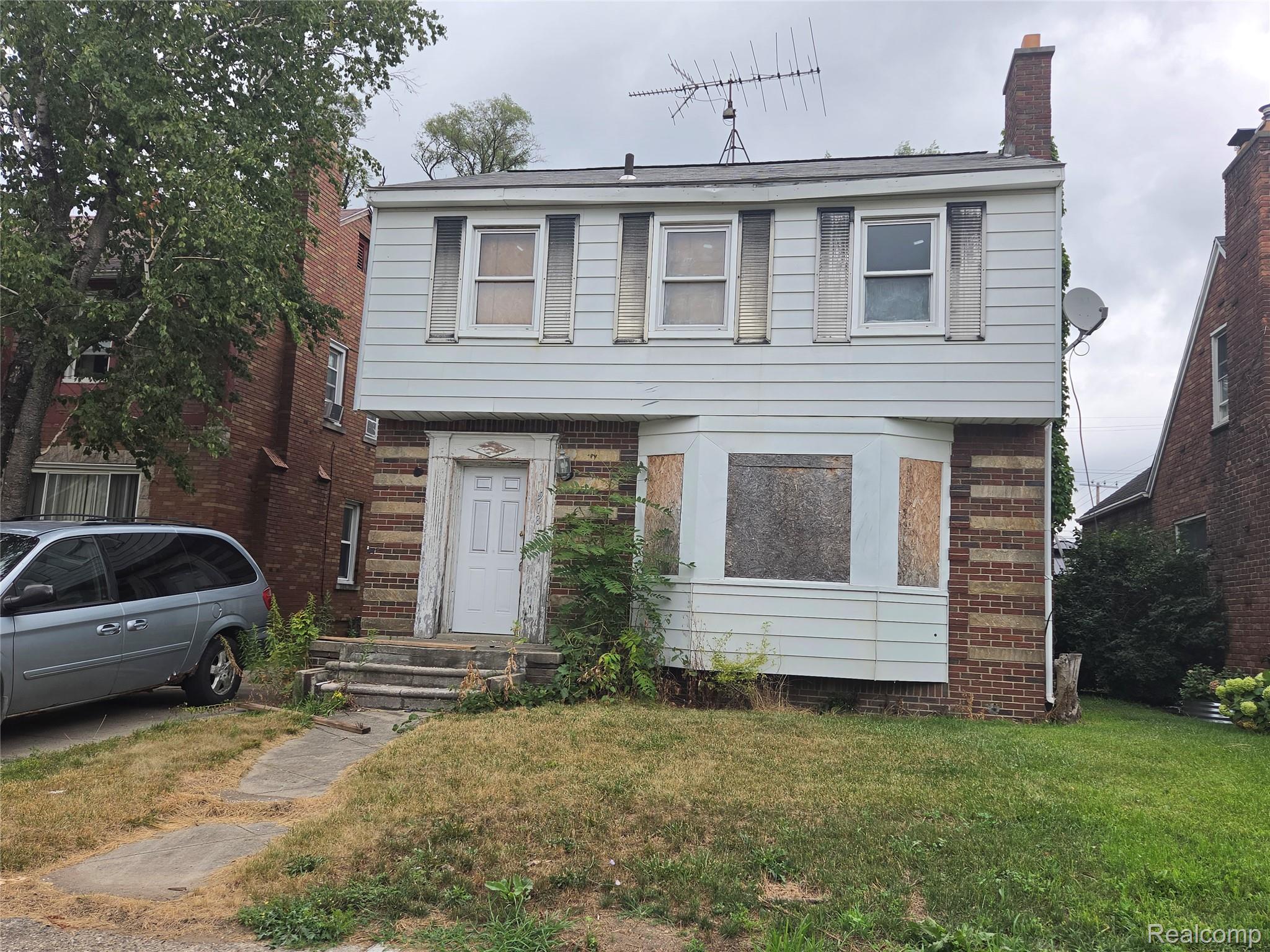 16808 Mendota Street Property Photo 1