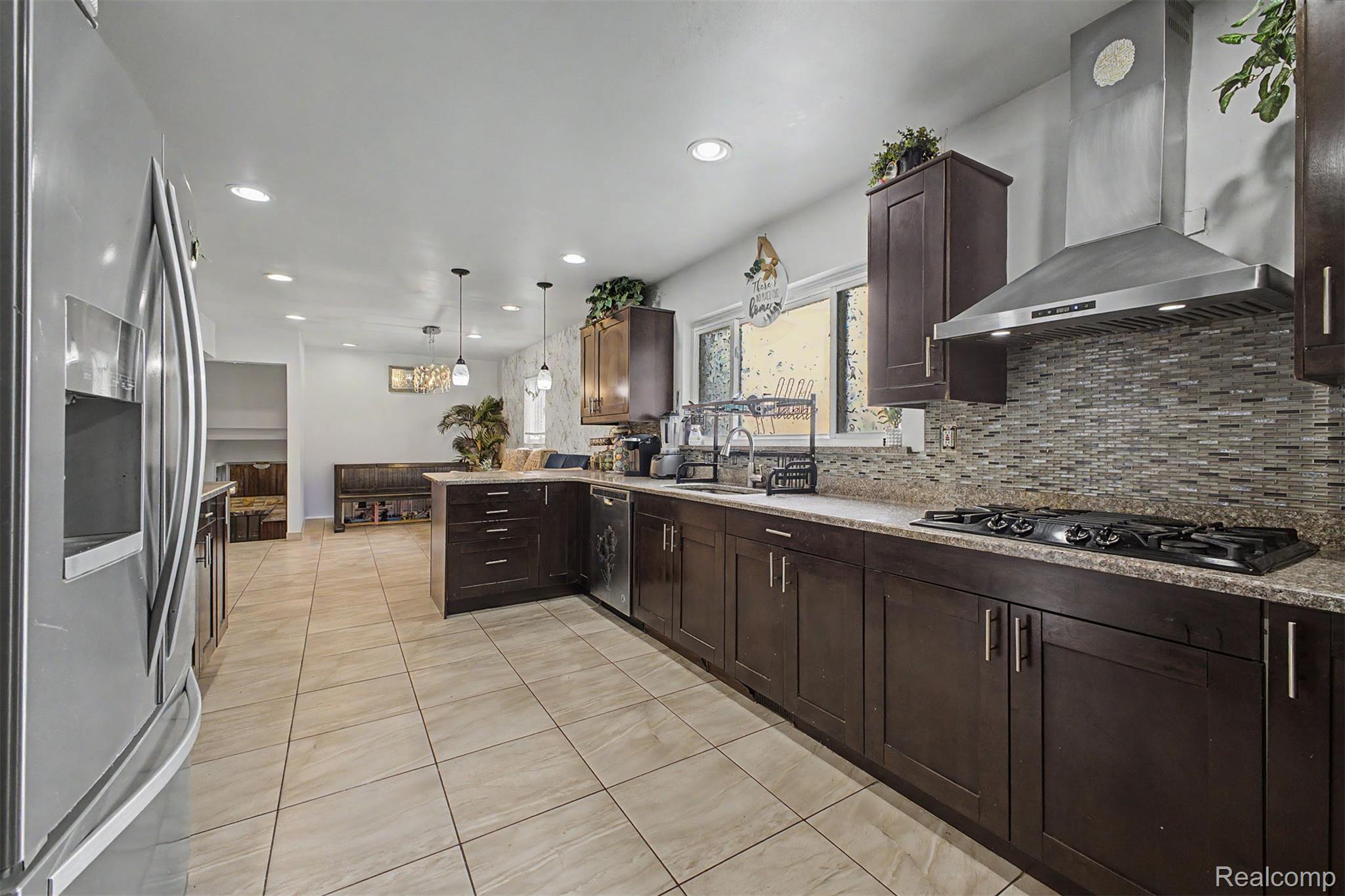 27355 Clairview Drive Property Photo 18