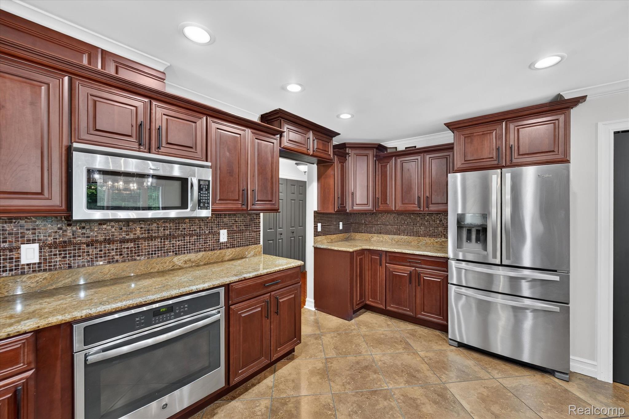 38808 Lancaster Drive Property Photo 19