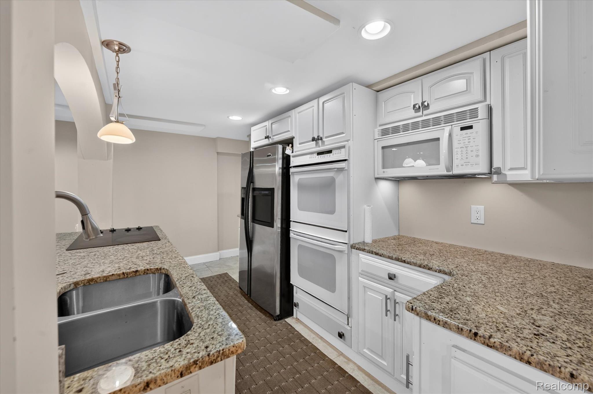 38808 Lancaster Drive Property Photo 41