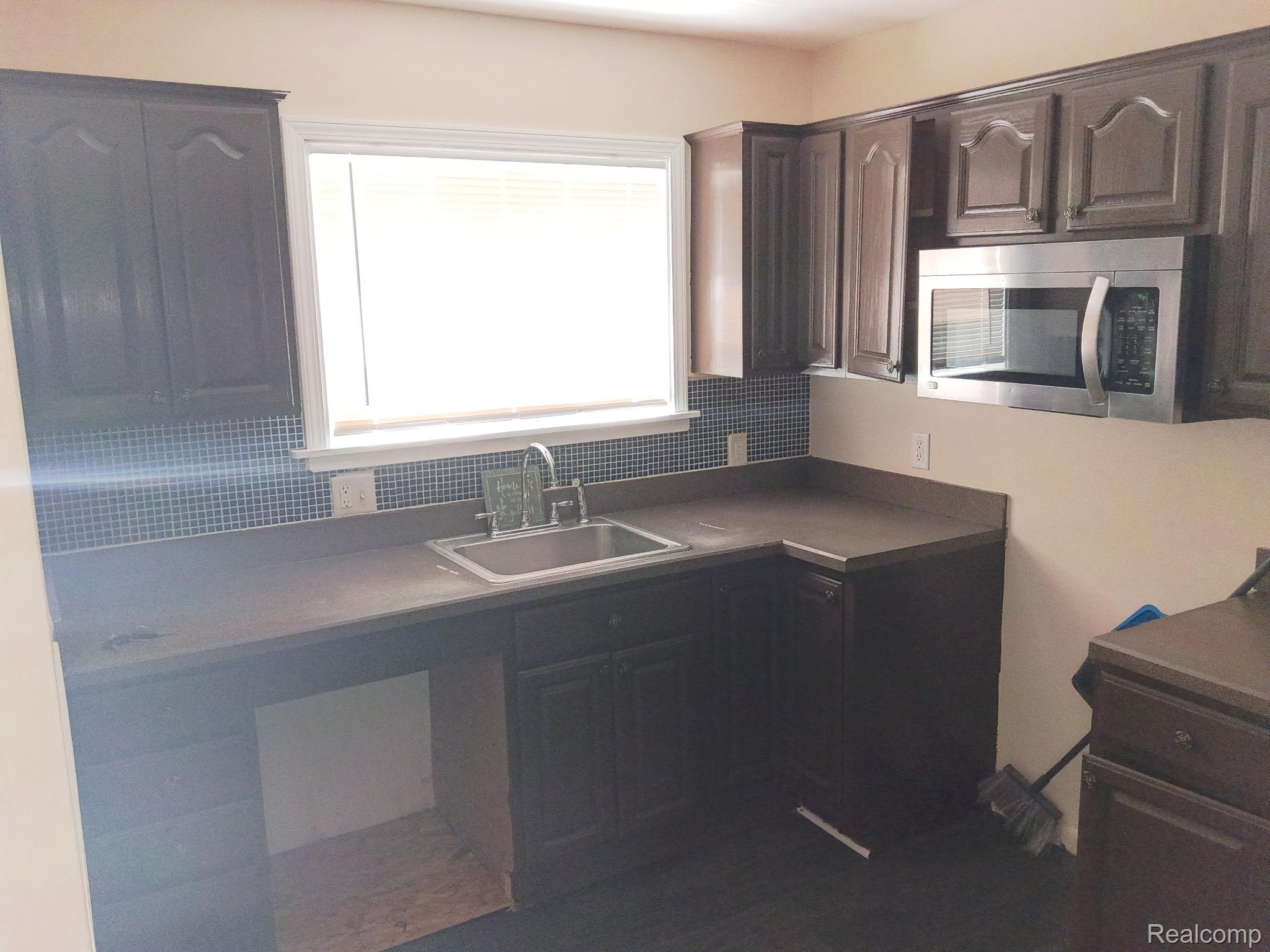19983 Lancaster Street Property Photo 2