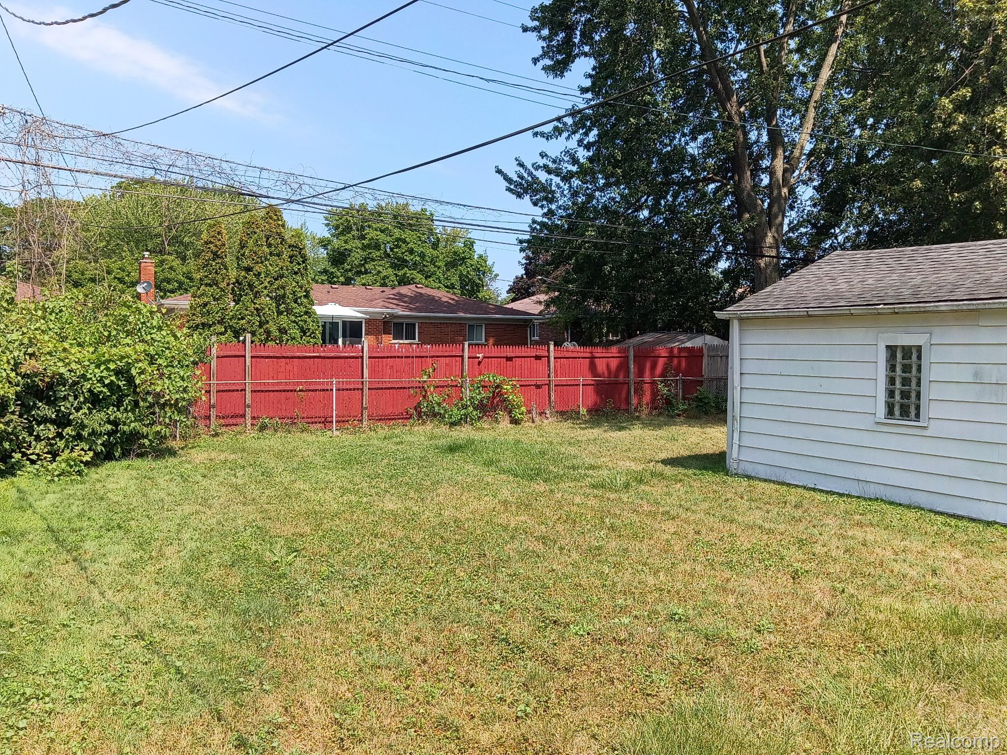 19983 Lancaster Street Property Photo 7